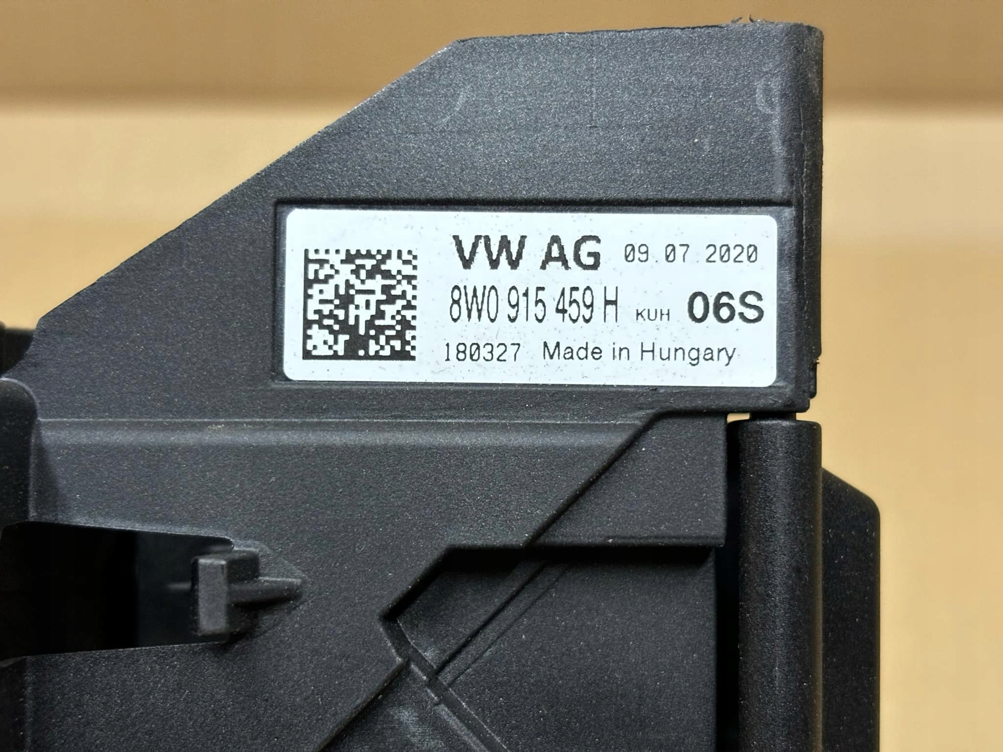 ROZDZIELACZ PRADU terminal plus AUDI A5 RS5 8W0915459H