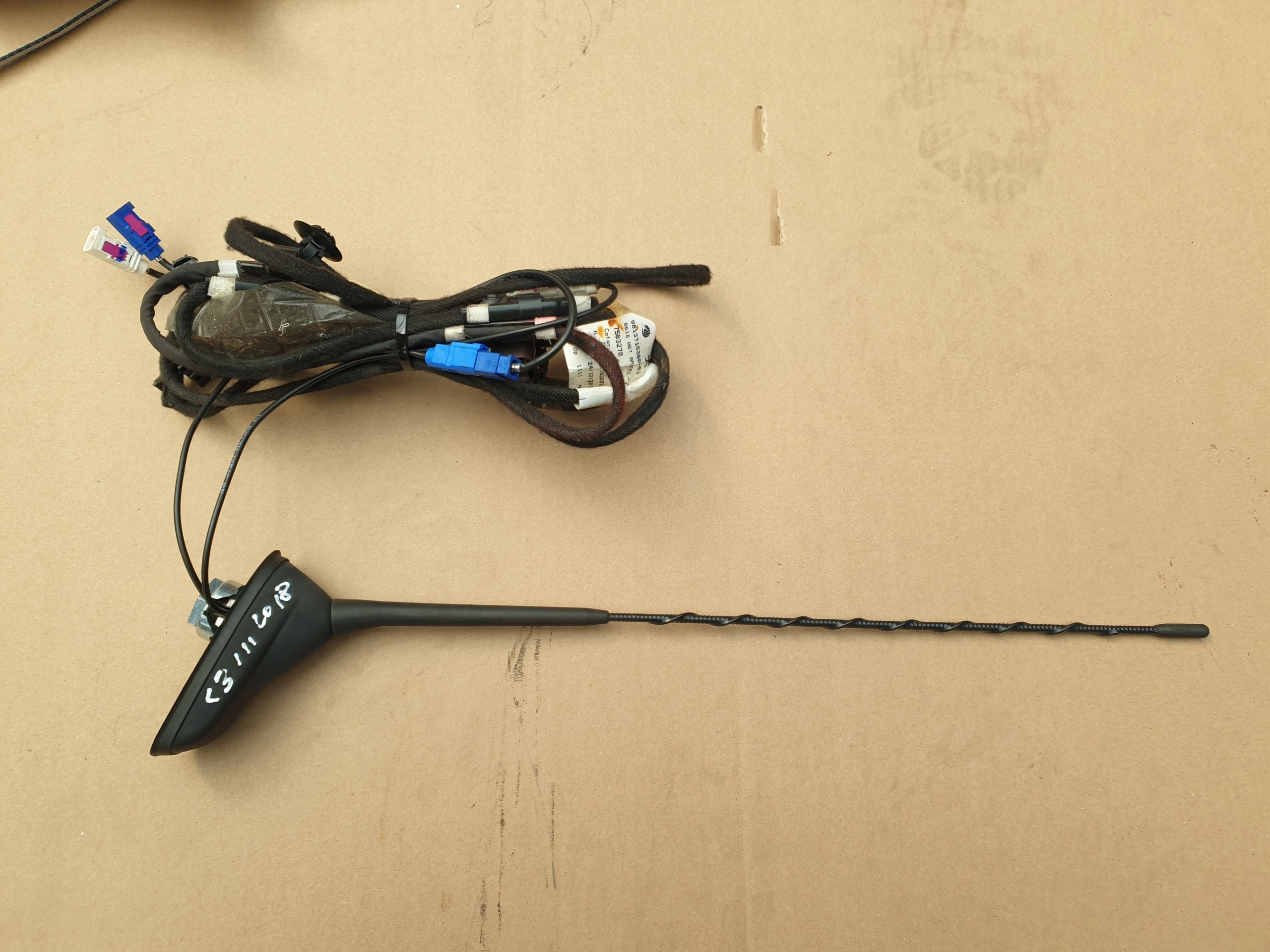 ANTENA dach CITROEN c3 III C4 9666567580 9813715380