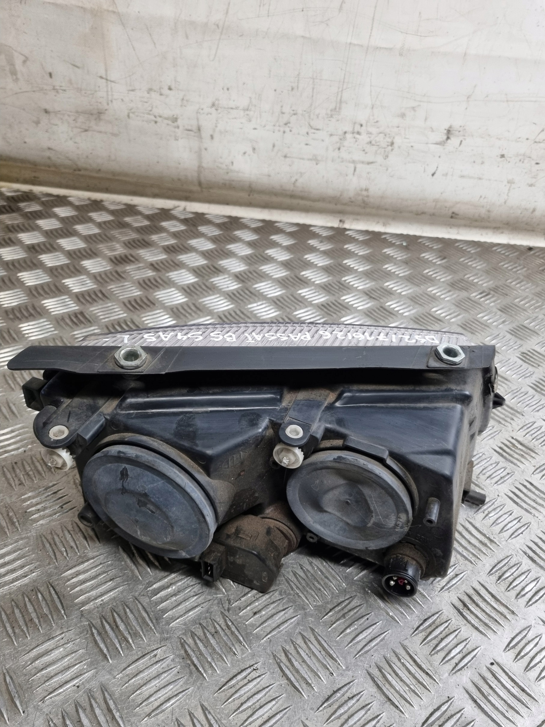 feu gauche avant VW PASSAT B5