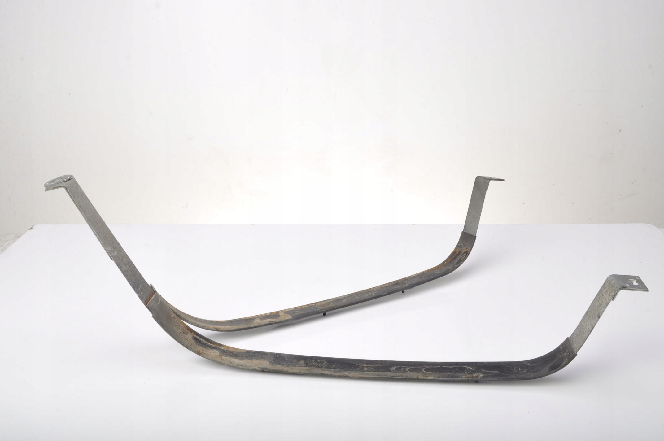 670005952 - GHIBLI III M157 крепление держатель топливного бака