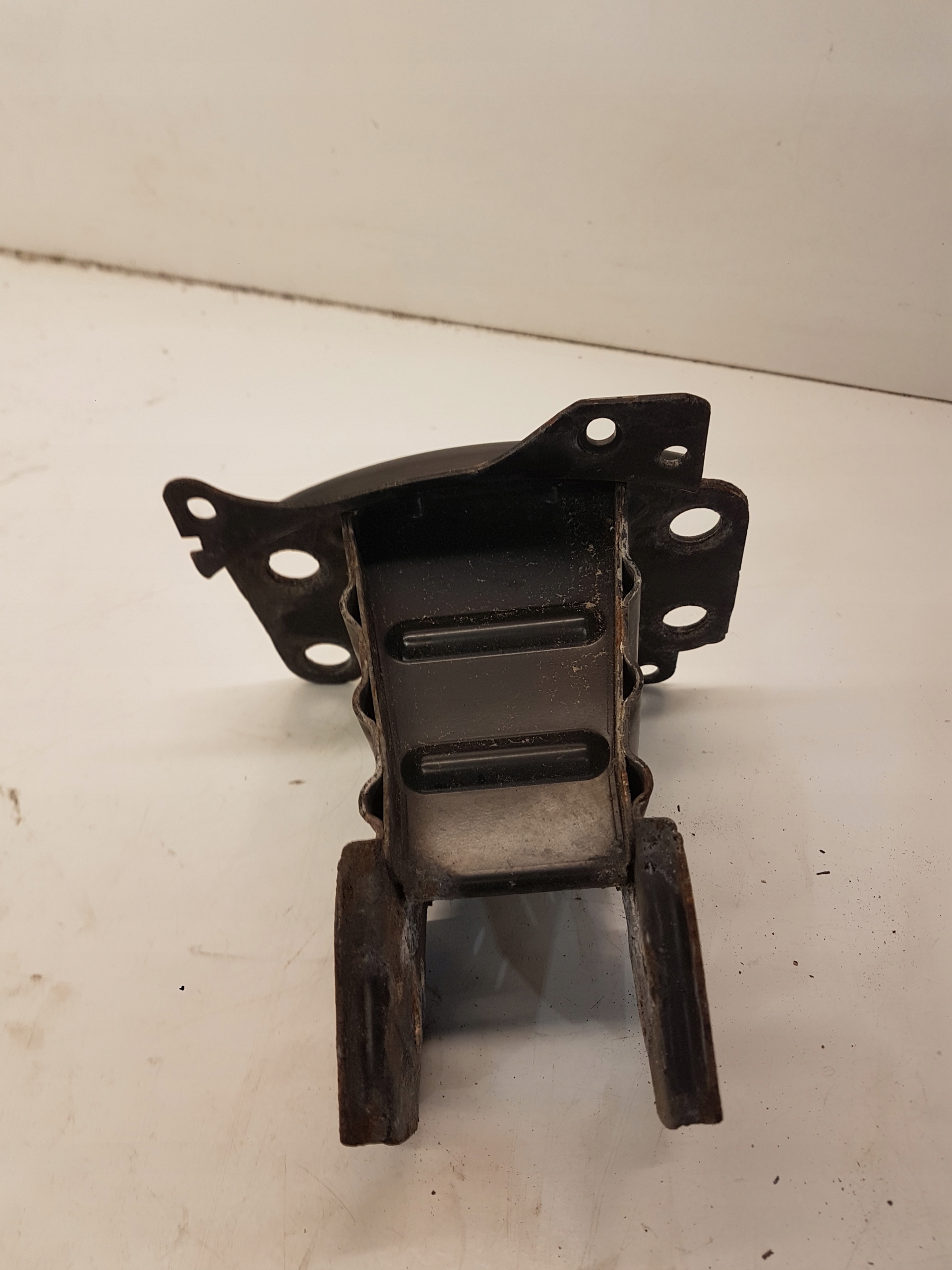 beam tips left AUDI A3 05-08 8P0807133