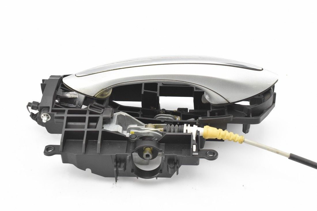 KLAMKA DRZWI LEWY TYL CHROM BMW F10 F11 10 17 Numer katalogowy czesci 7564909