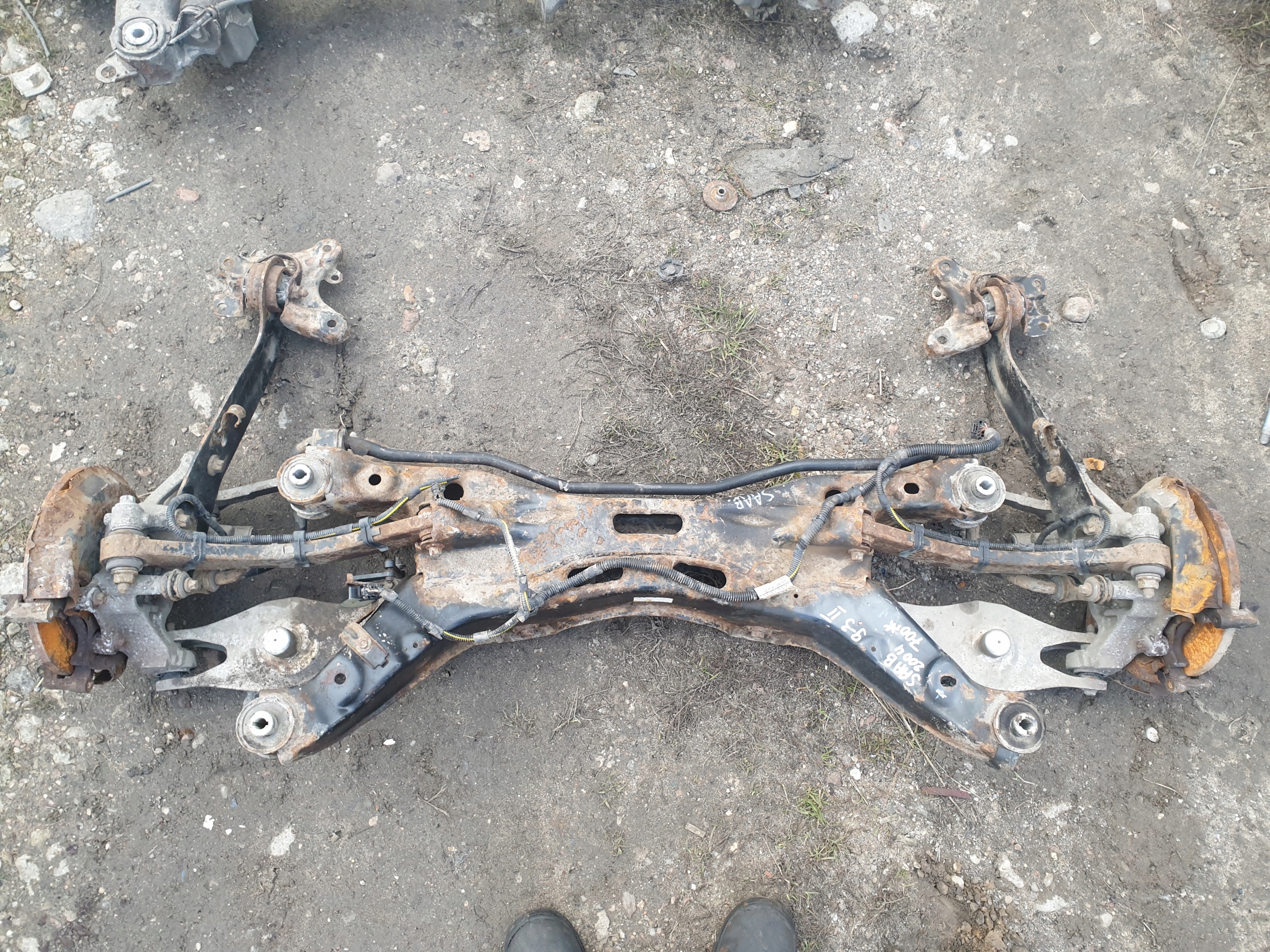 BELKA TYLNA OŚ ZAWIESZENIA TYŁ SAAB 9-3 II 2004 ROK Producent części Saab OE