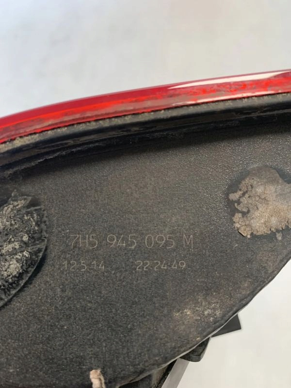 Volkswagen T5 FL light left rear part rear t 5 VW 7H5945095M