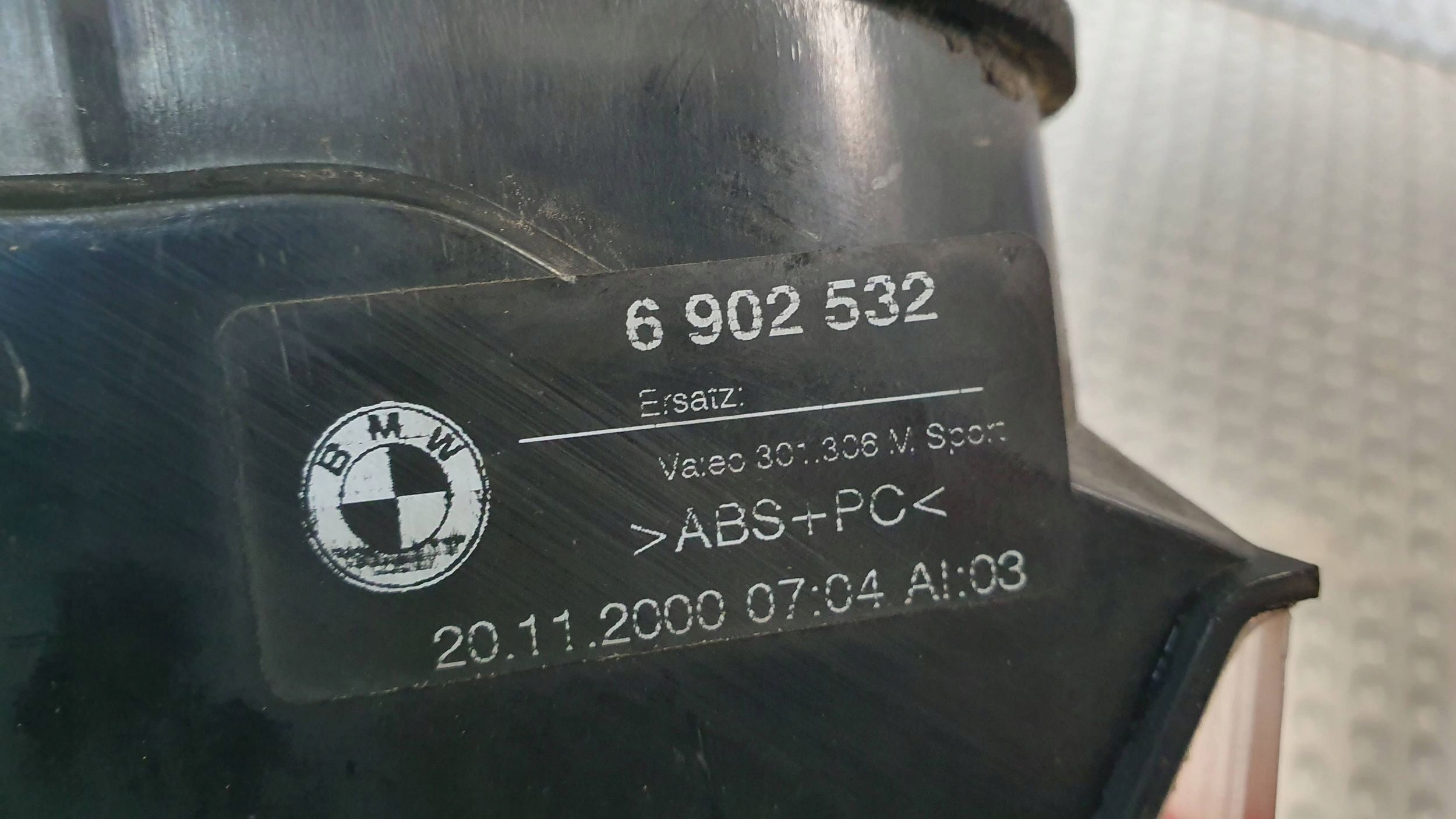 light rear part right BMW 5 E39 KOMBI LIFT 6902532 95