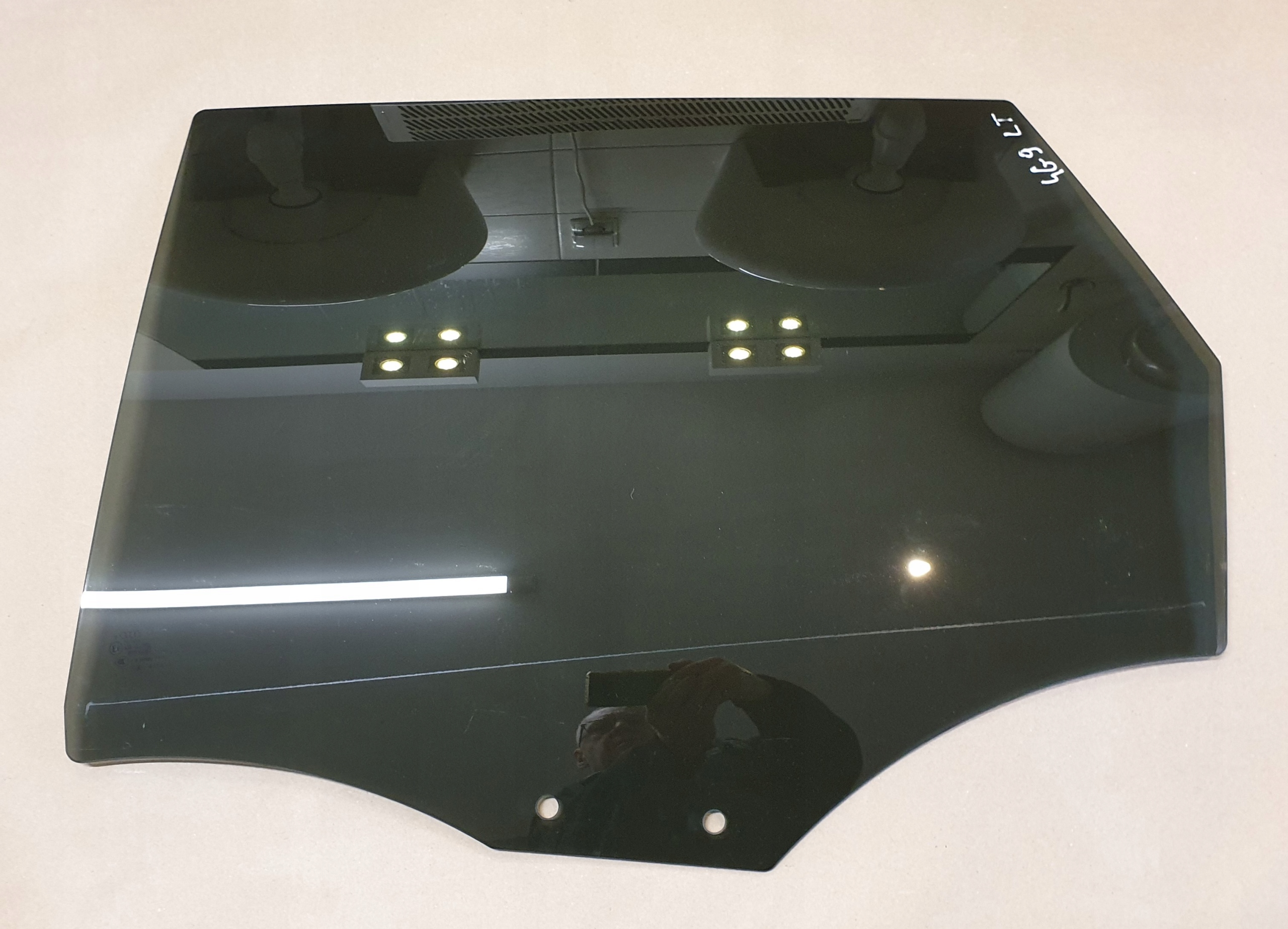 43R-007954 - Скло двері лівий задній AUDI A6 C7 Універсал OE AS3