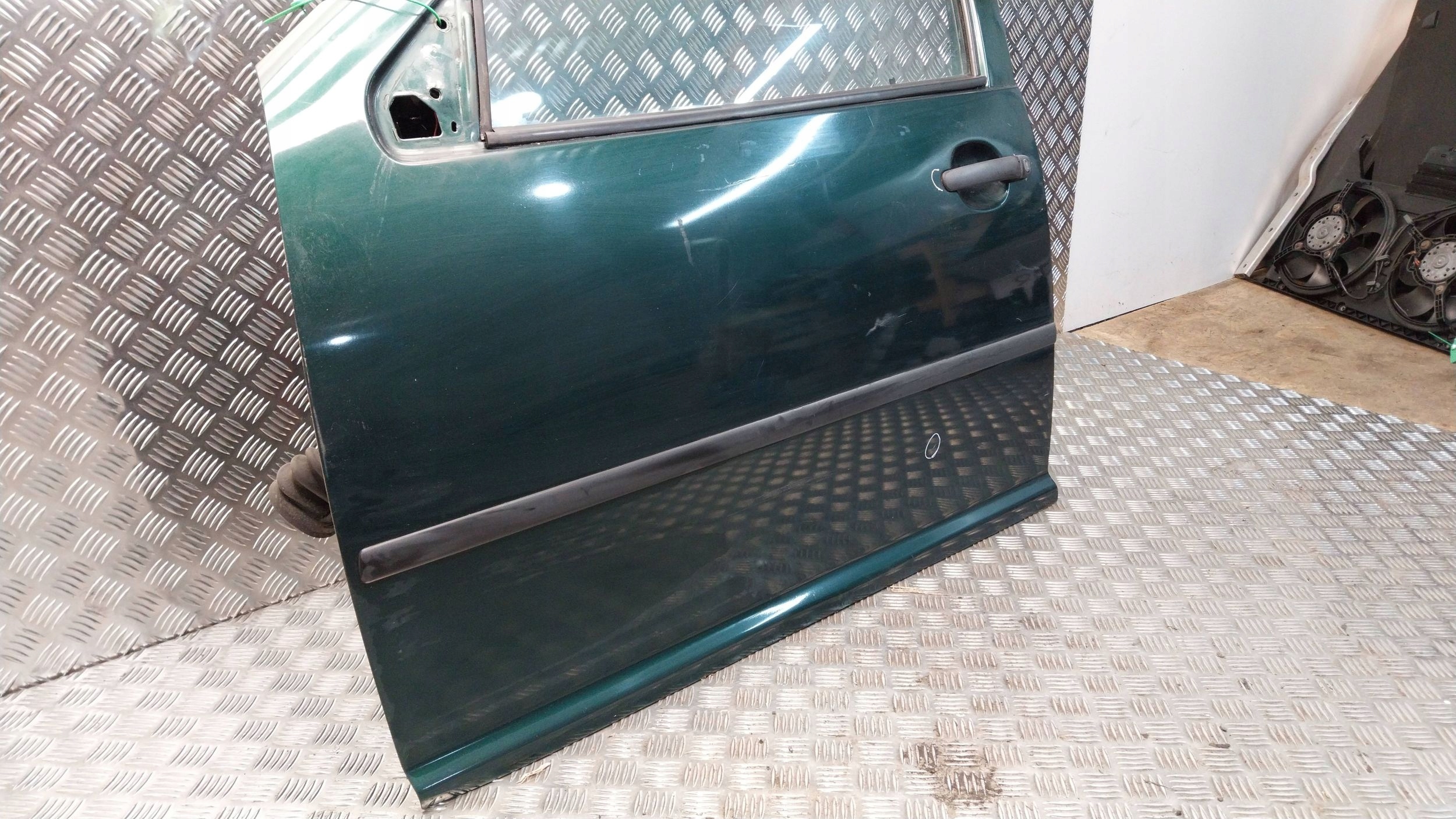 dvere predok Ľavé VW GOLF IV 97