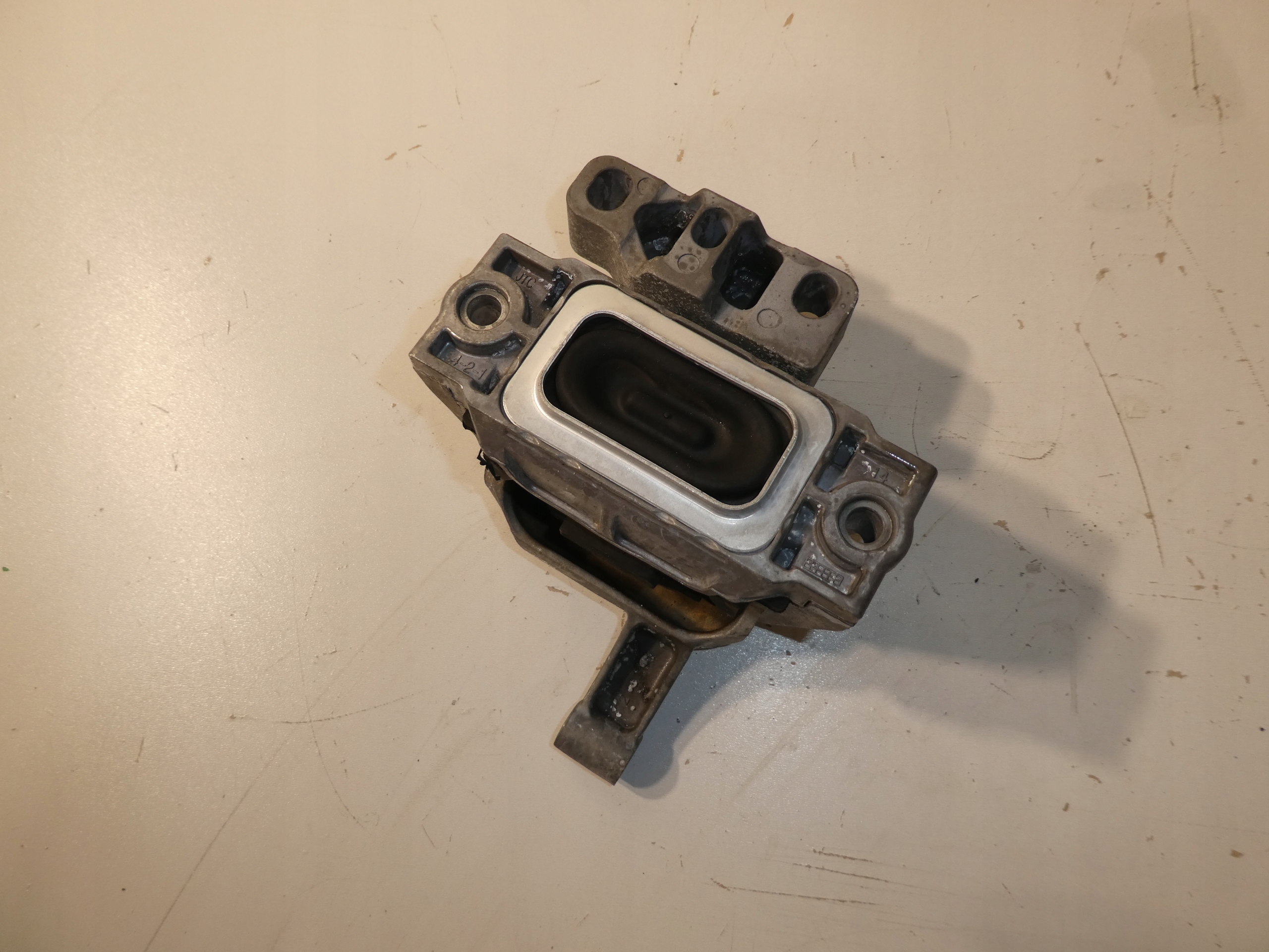 VW AUDI SKODA engine mount 5N0199262M