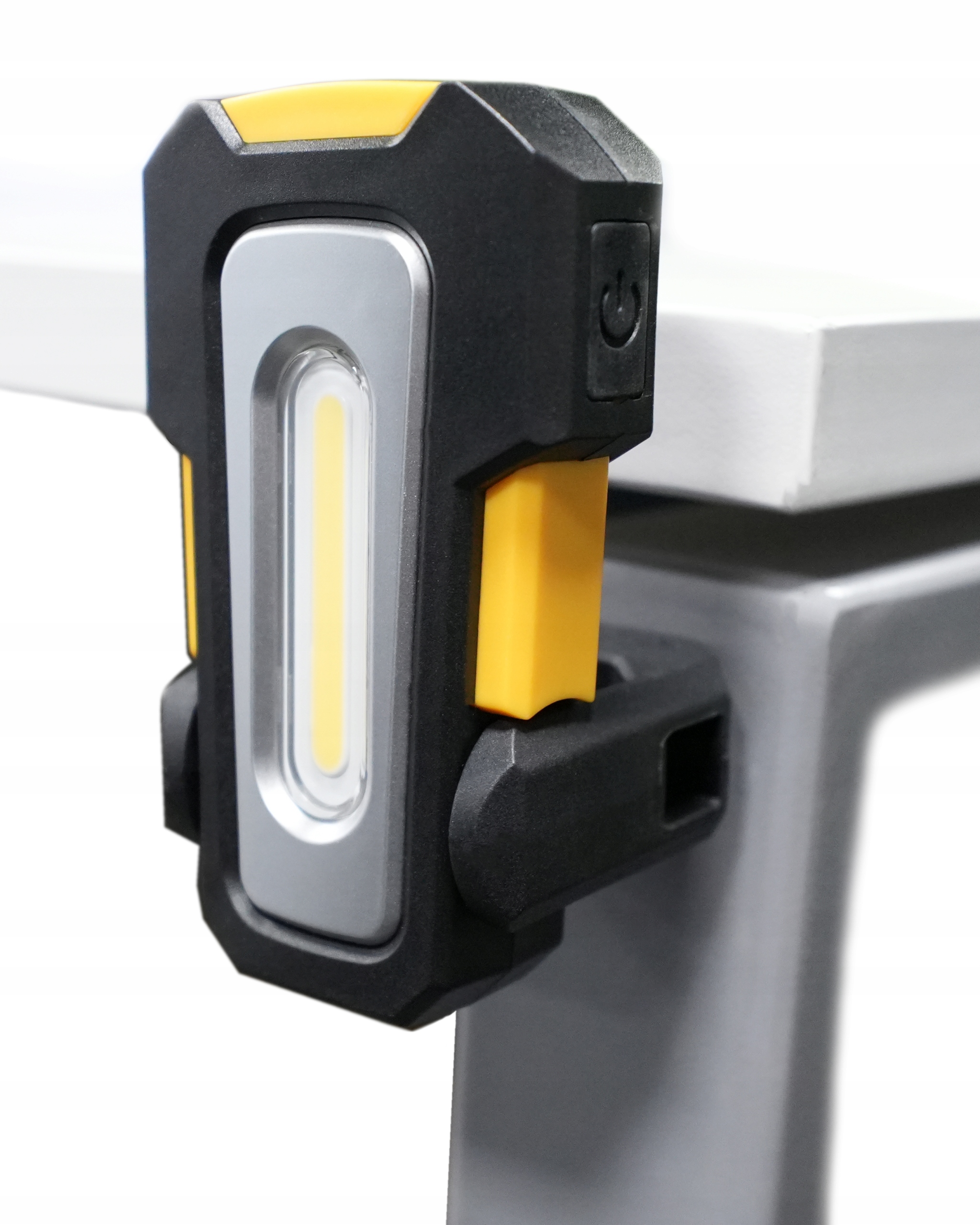 LATARKA LED COB WARSZTATOWA ROBOCZA WIELOFUNKCYJNA Z MAGNESEM LAMPA Marka PROTESTER