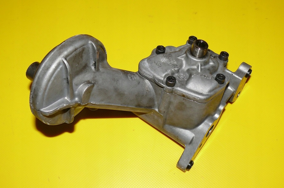 oil pump AUDI A6 C6 3.0 TDI 220KM BMK 04-08r. 059115105AC