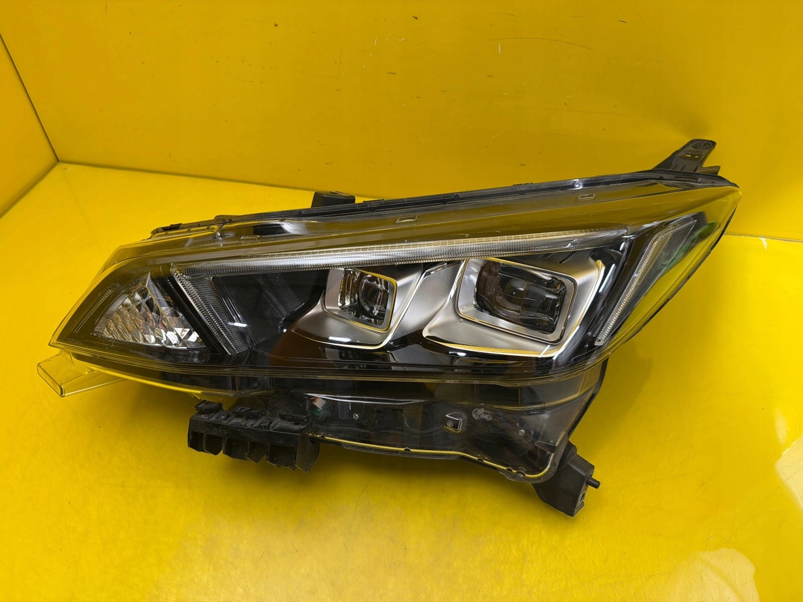 light left Nissan Leaf II 17- Full Led 260605SH5A