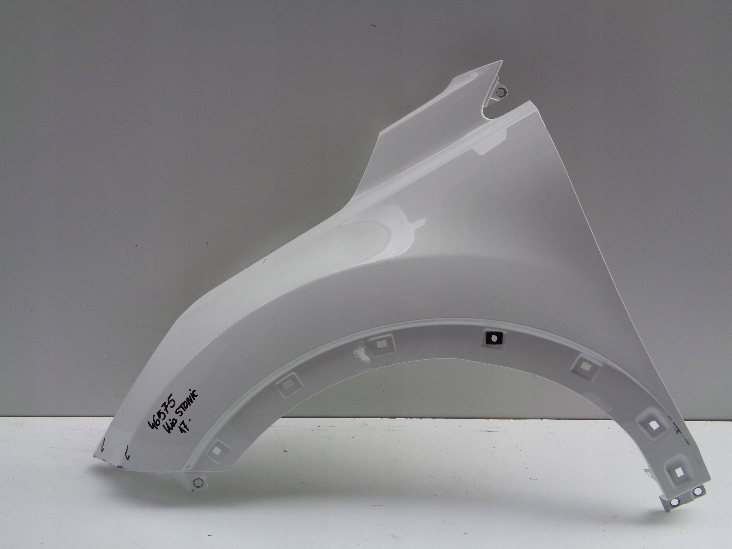 fender left front KIA STONIC 17- NR 46575