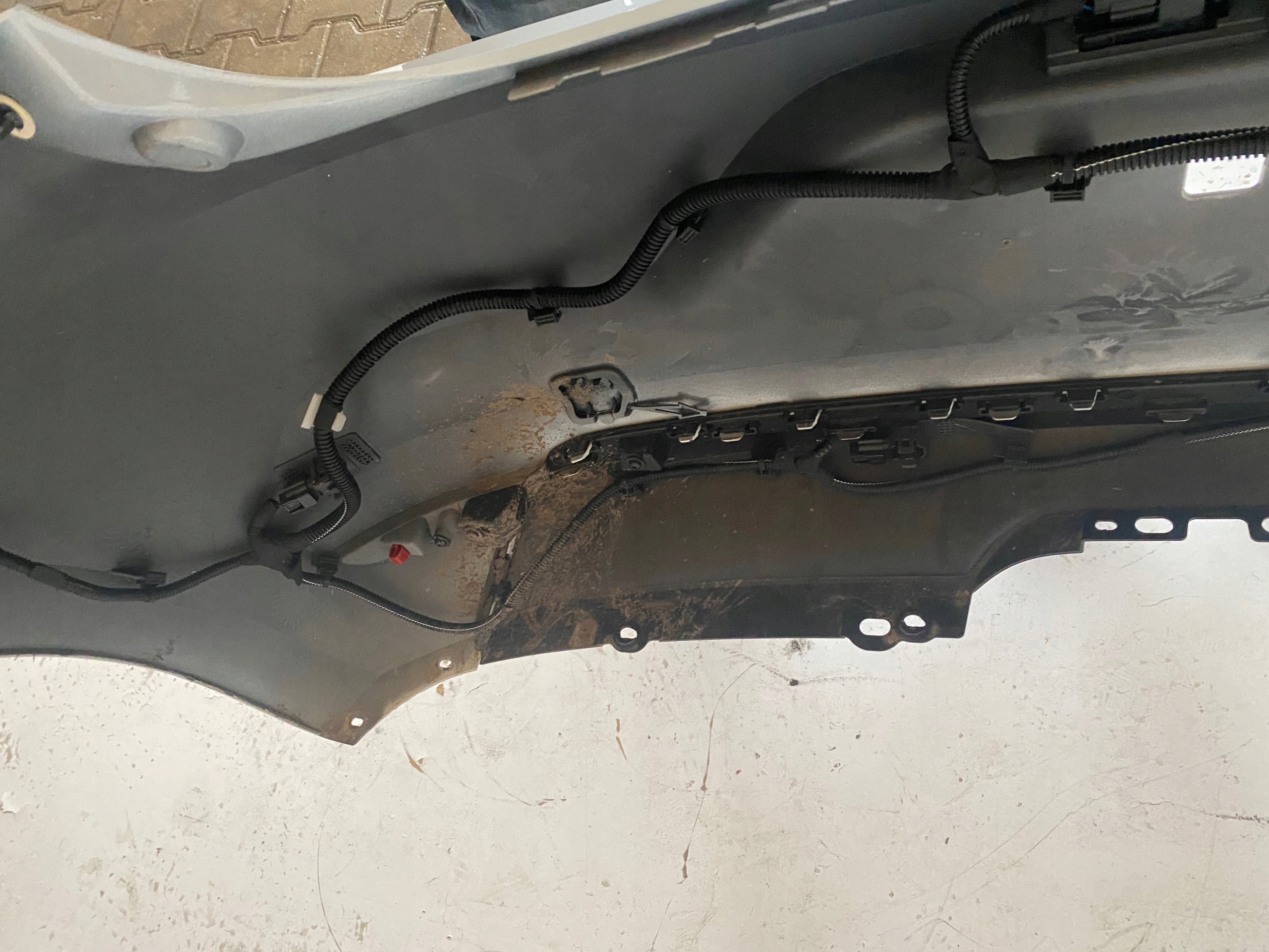 RENAULT CLIO V BUMPER REAR REAR PART 6 PDC BIALY OV369