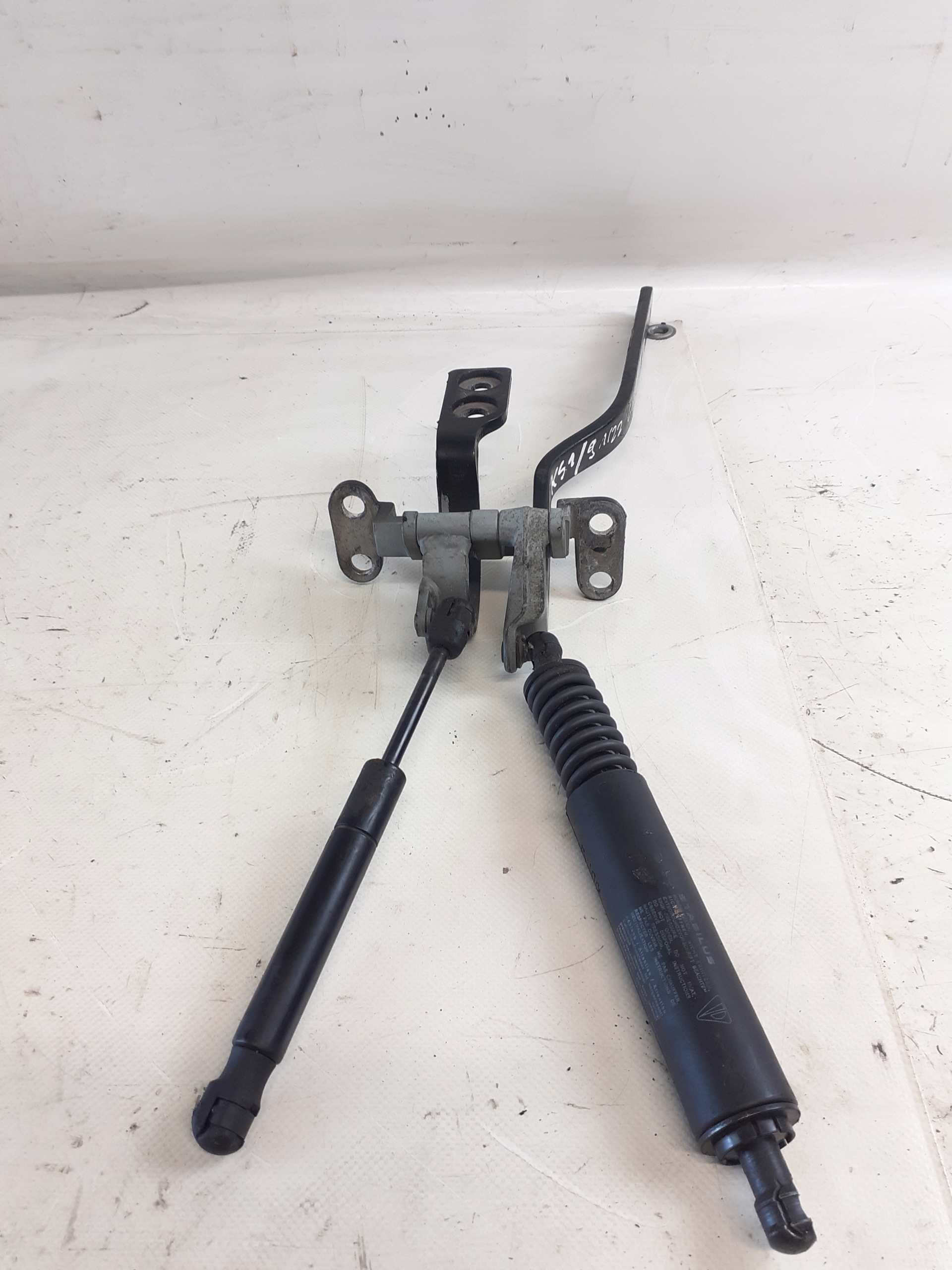 hinge bonnet left rear PORSCHE CAYENNE and