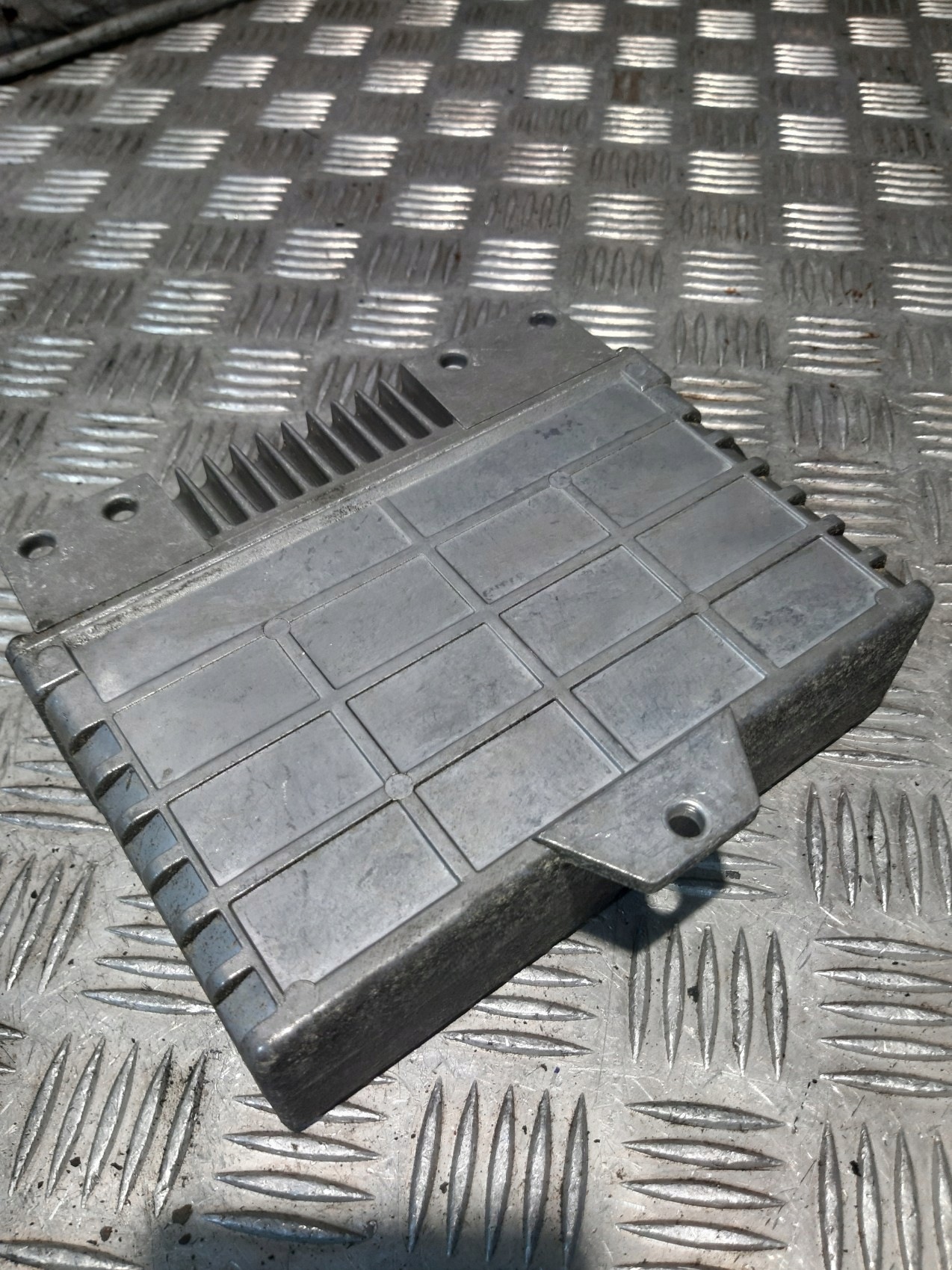 unité de commande électronique uce BOSCH ABS ASR 0265150333