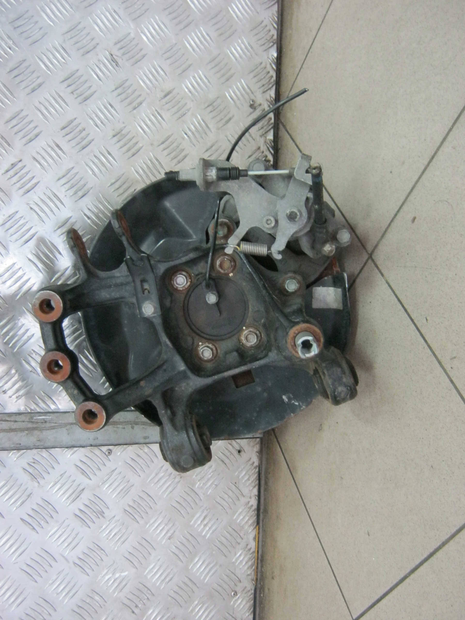 swing rear part right Mazda CX5 12- 2WD