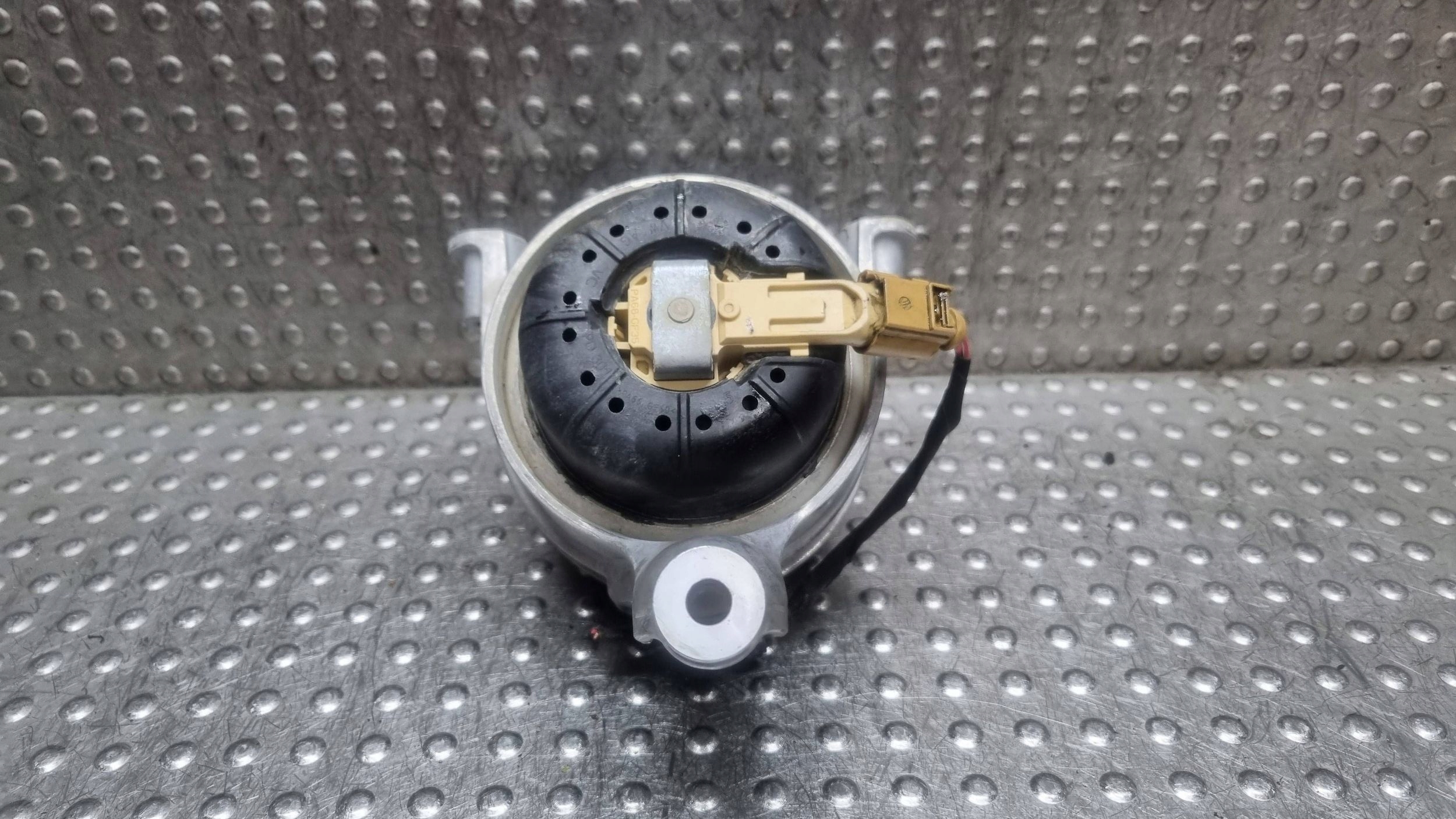 engine mount right 8B3199372BQ AUDI A5 B10 A6 C9 2.0 TDI 150KW 4x4