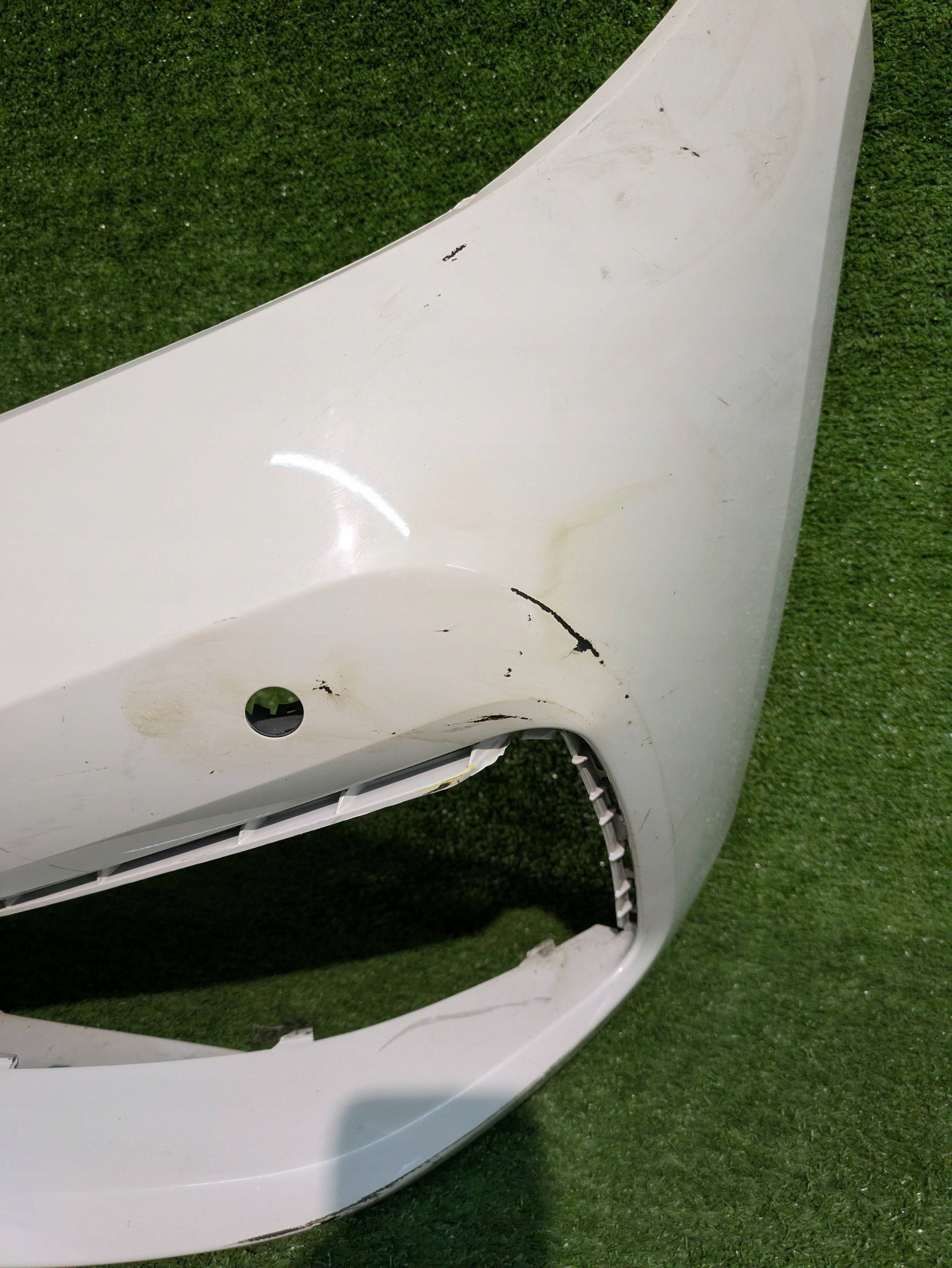 front bumper front BMW 1 F40 NR.Z8382