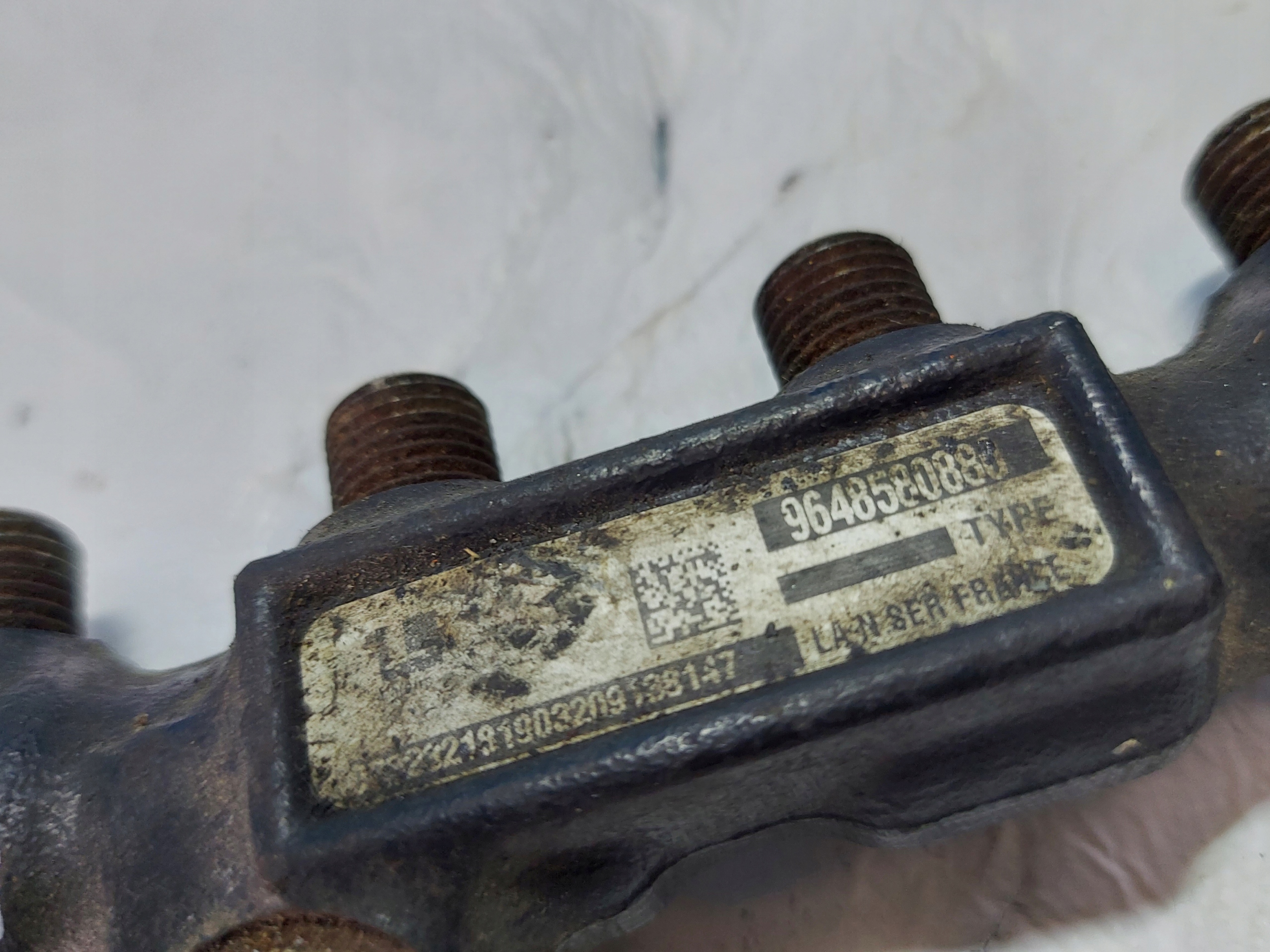 Rampe injection MAZDA 3 1.6 TD 9648475280