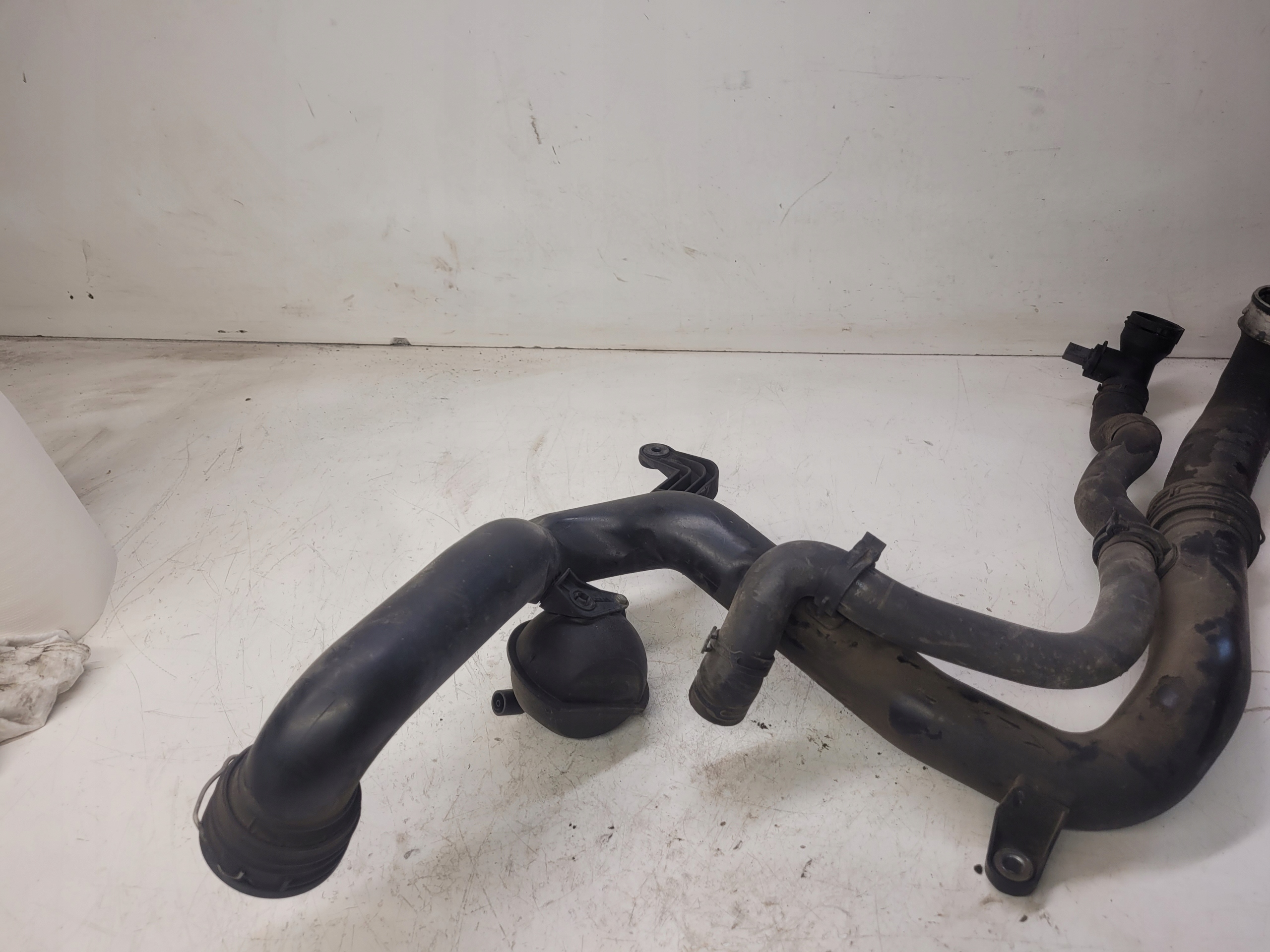 trouba hadice intercoolera AUDI VW SKODA 1K0145762AF