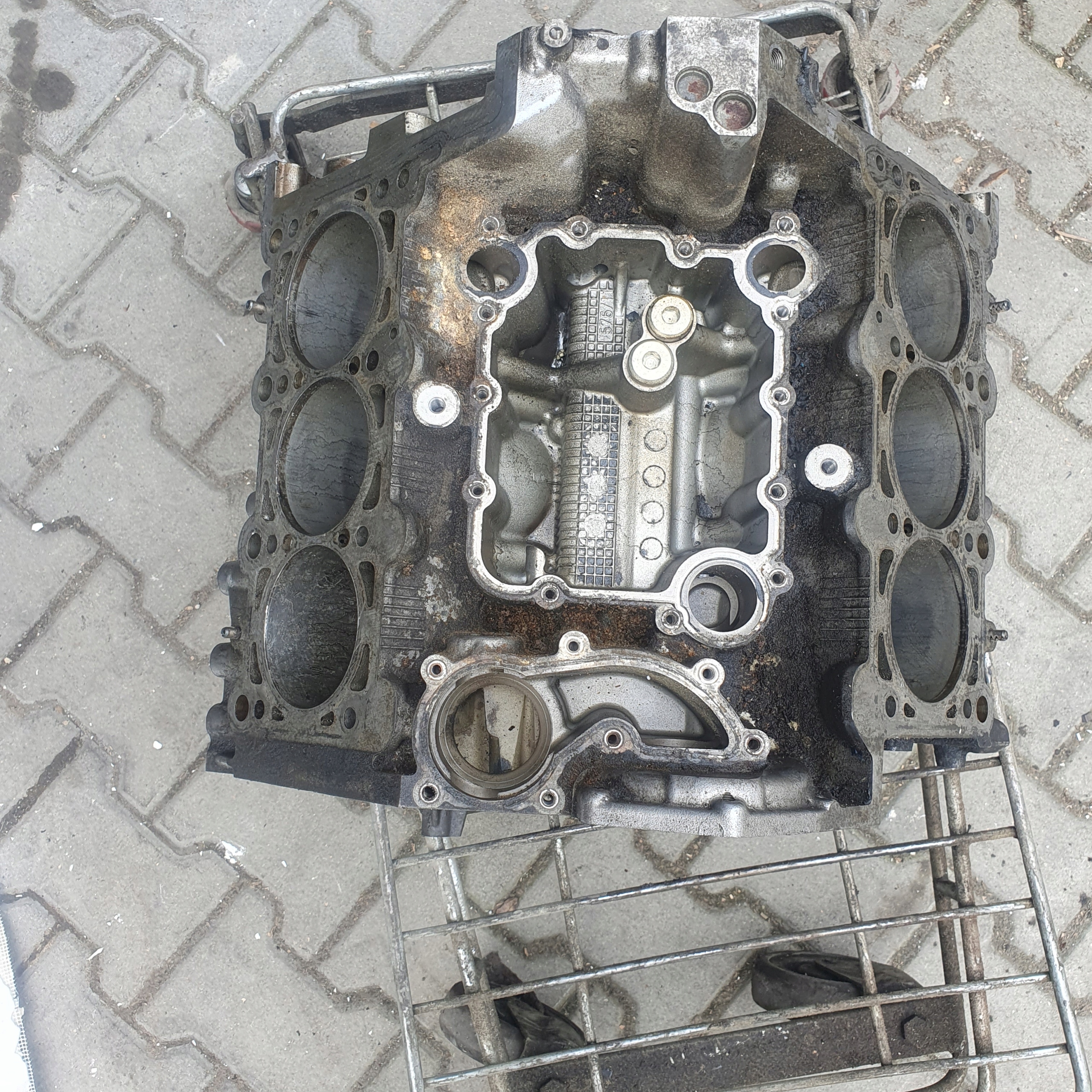 БЛОК ДВИГУНА AUDI 2,8 FSI BDX CHV