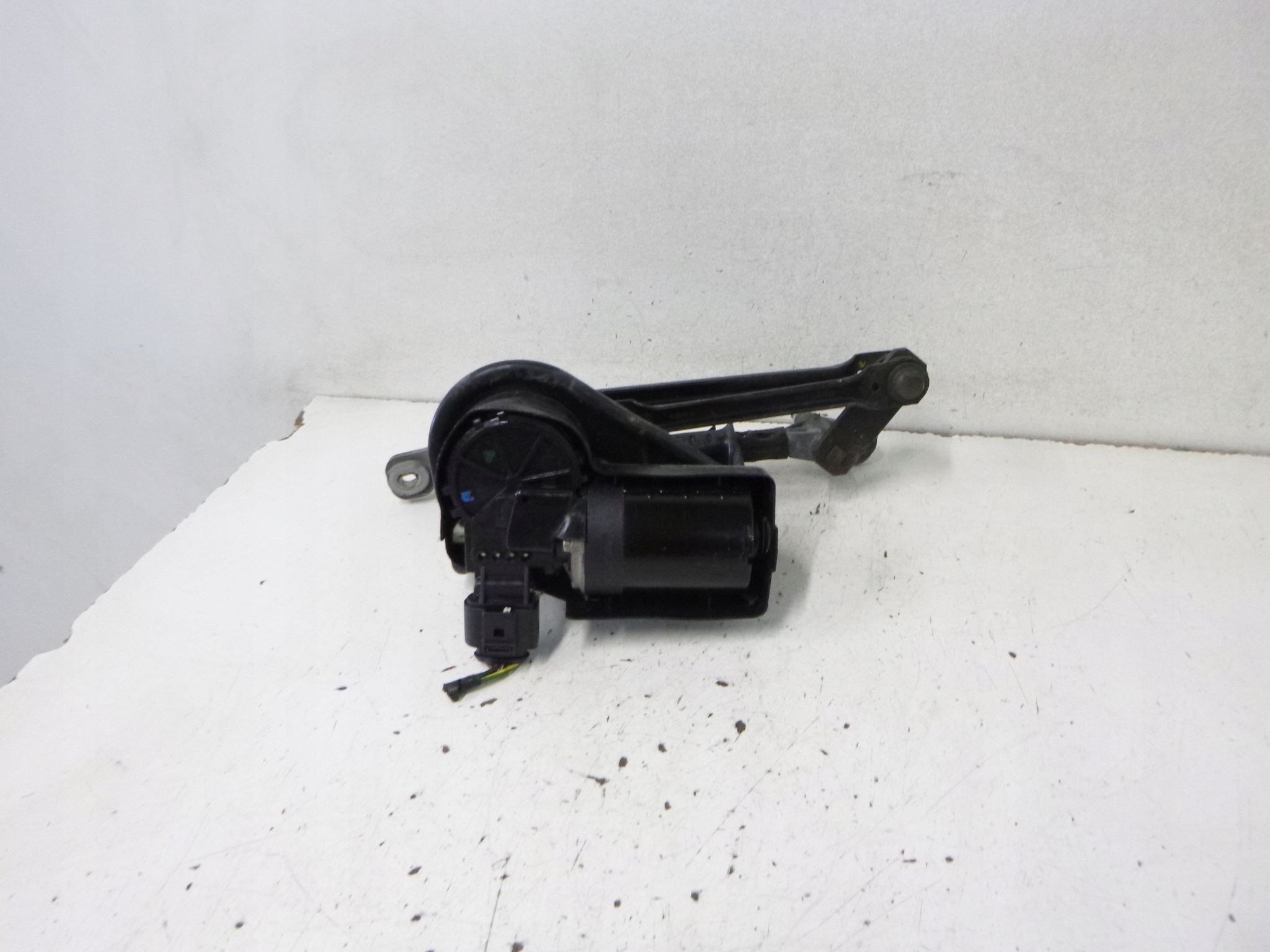wiper mechanism front Volkswagen FOX 2006r.