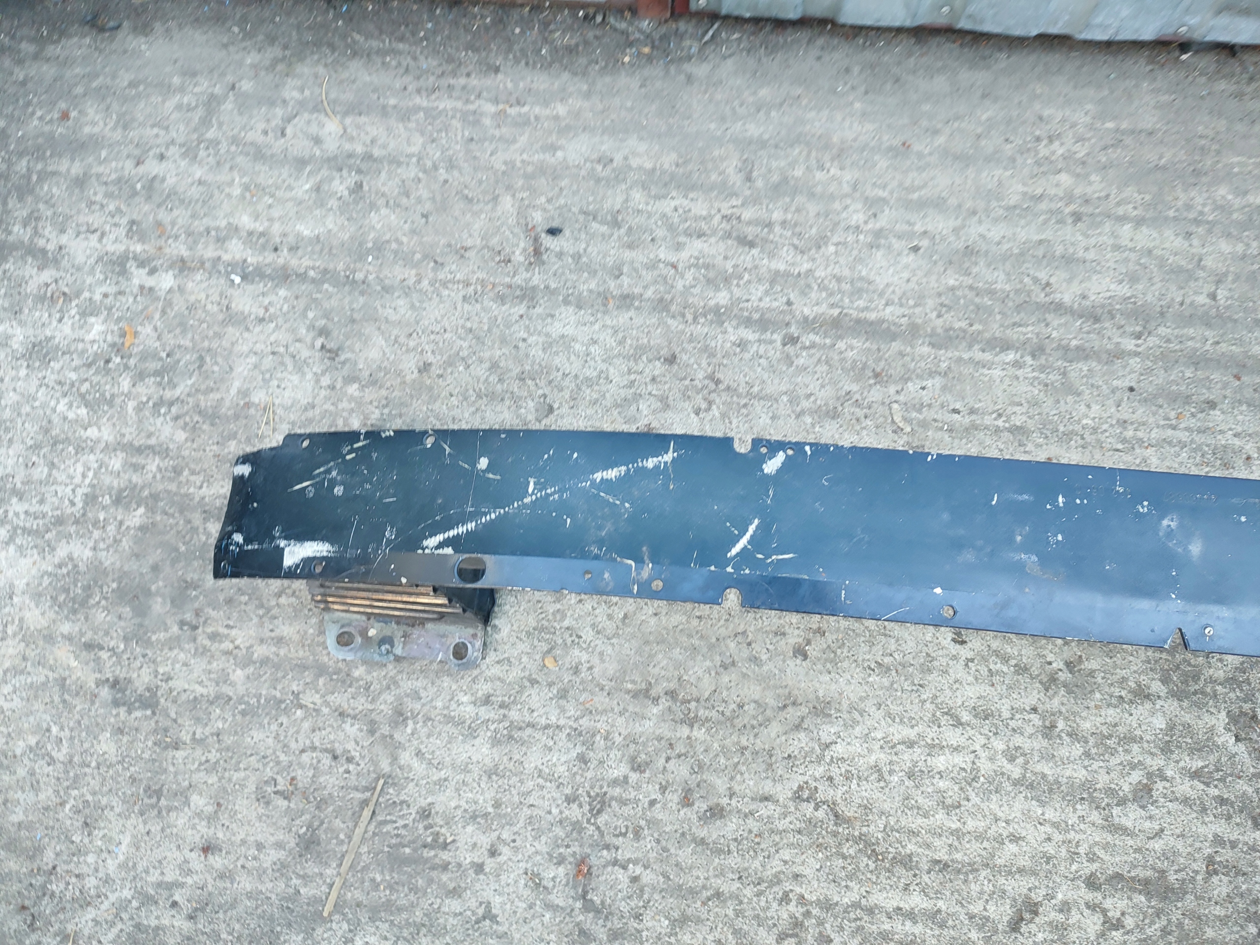 OPEL ZAFIRA B bumper support front 24460537