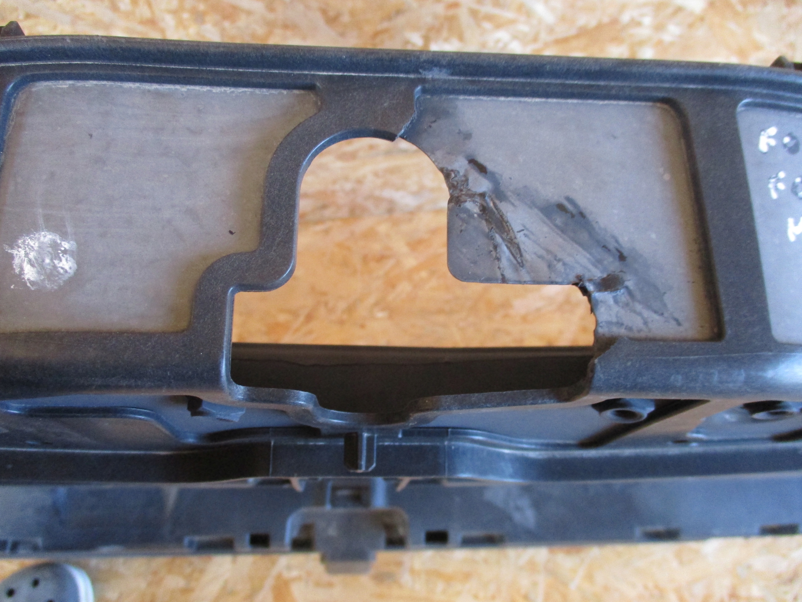ARMATURE AVANT FORD FOCUS MK4