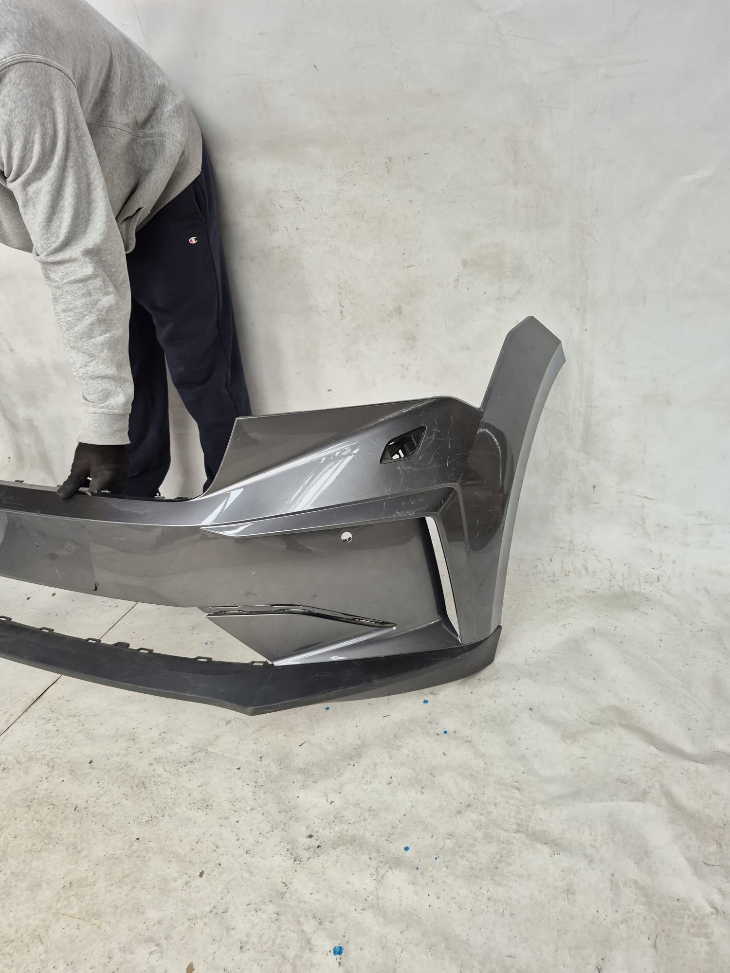 SKODA ENYAQ IV 20-> bumper front front washer PDC