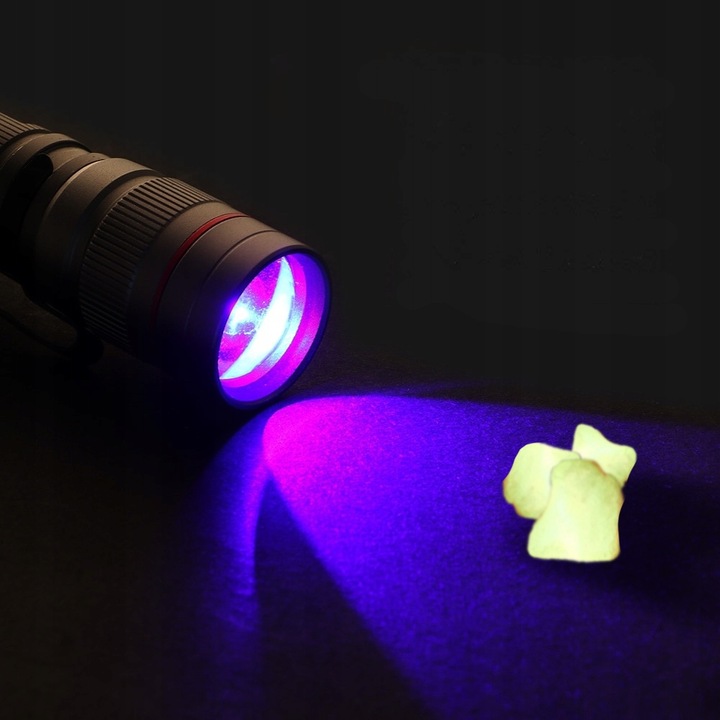 MOCNA LATARKA UV DO BURSZTYNÓW KLIMY LED 395nm Zasilanie baterie