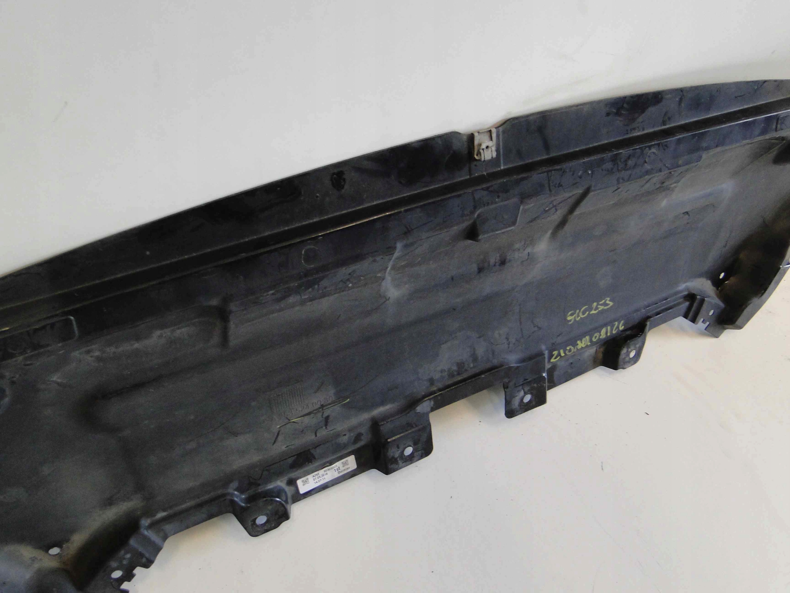 MERCEDES GLC 253 LIFT OSŁONA POD ZDERZAK BENZYNA Strona zabudowy przód