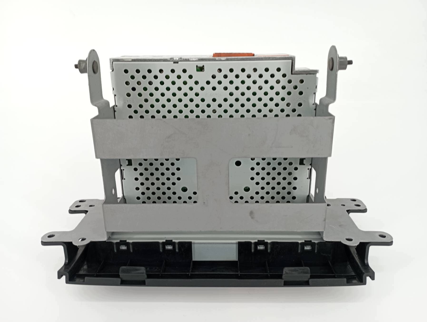 RADIO 39101-79JB0-CAT Suzuki SX4 und (2006-2013)
