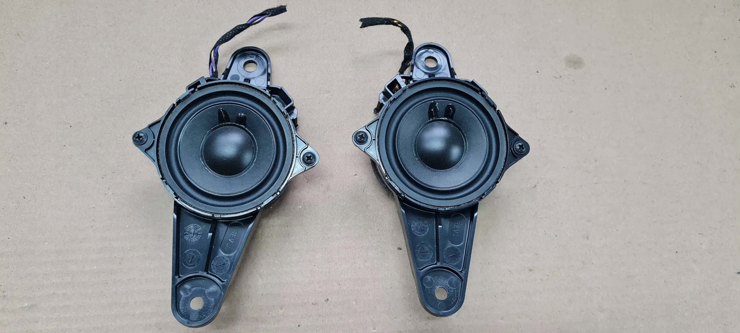 A4 B9 8W speaker GLOSNICZEK bang OLUFSEN 8W9035454
