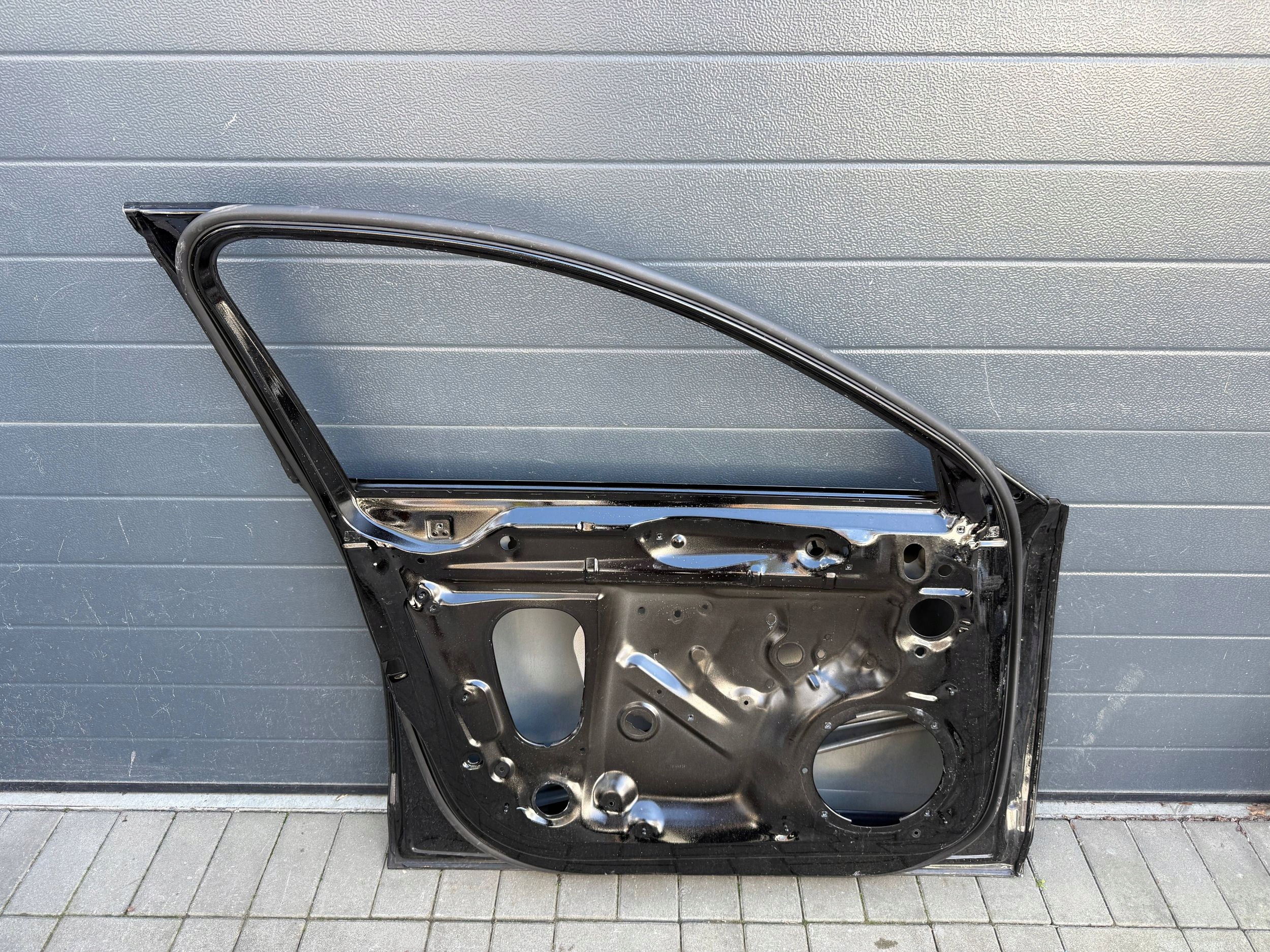 Audi A4 8W B9 15- door left front front