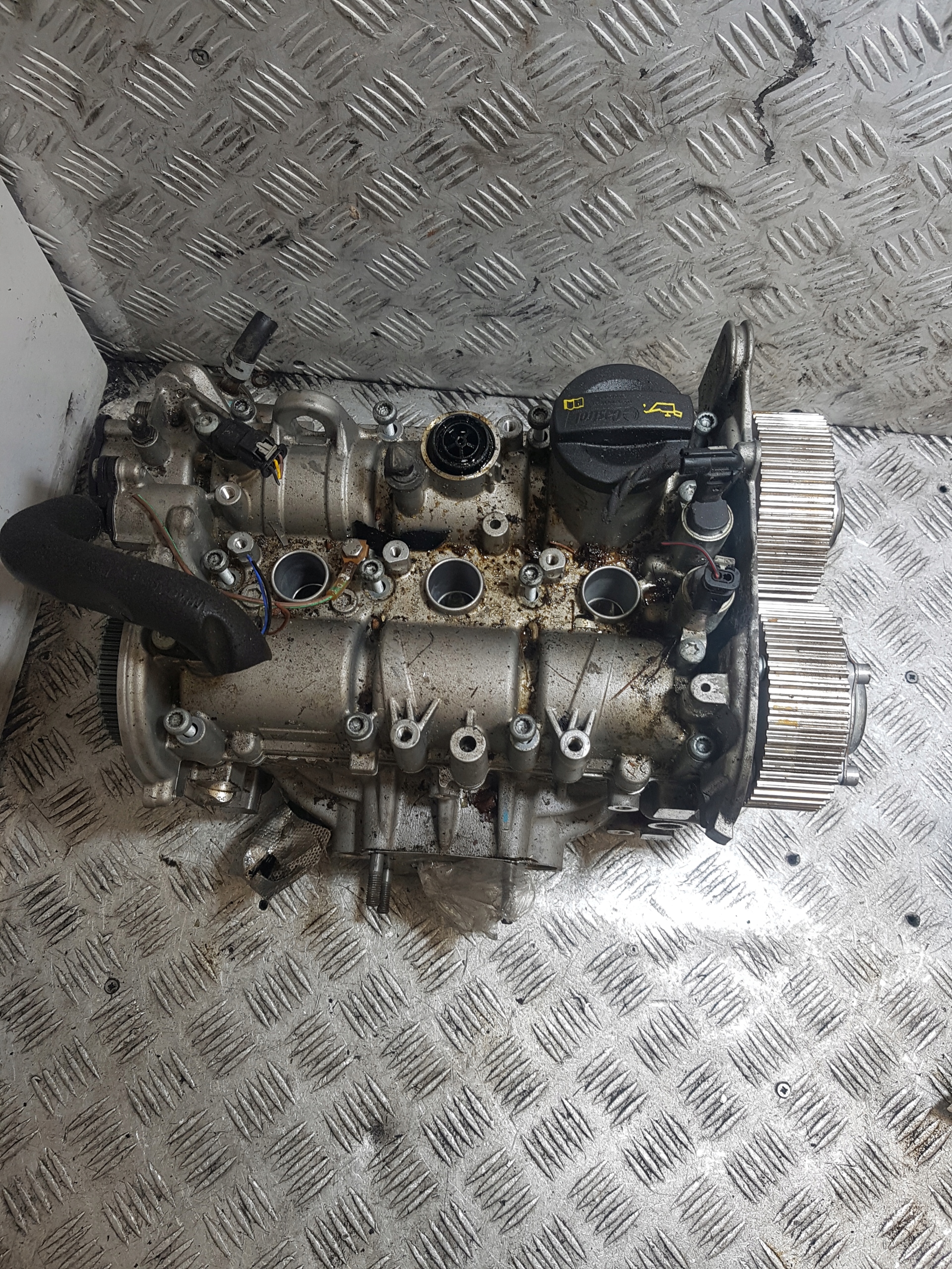 head. complete SKODA SCALA 04C103064C 1.0 B TSI
