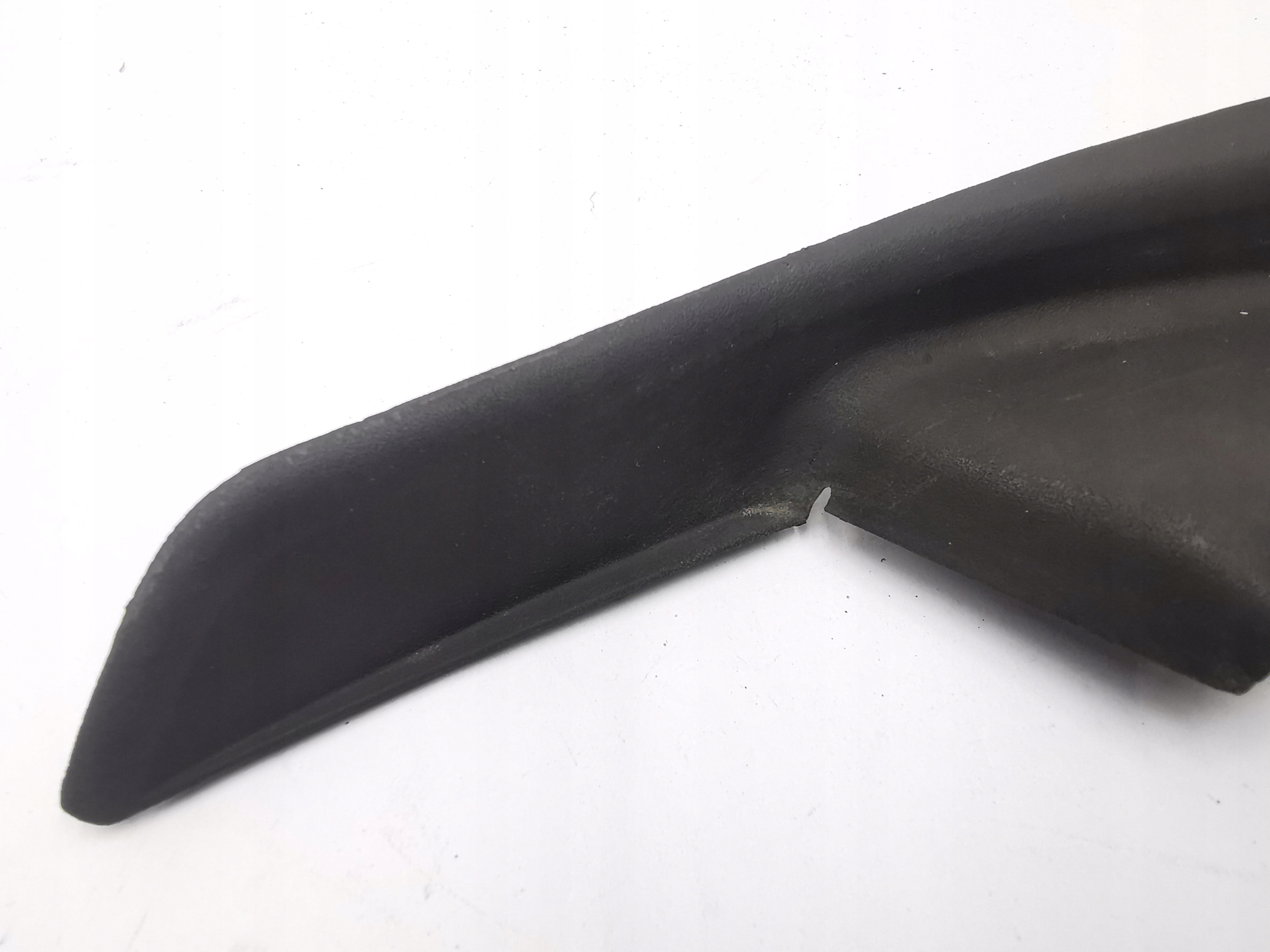 spoiler under the window left KIA CARENS IV 86153-A4000