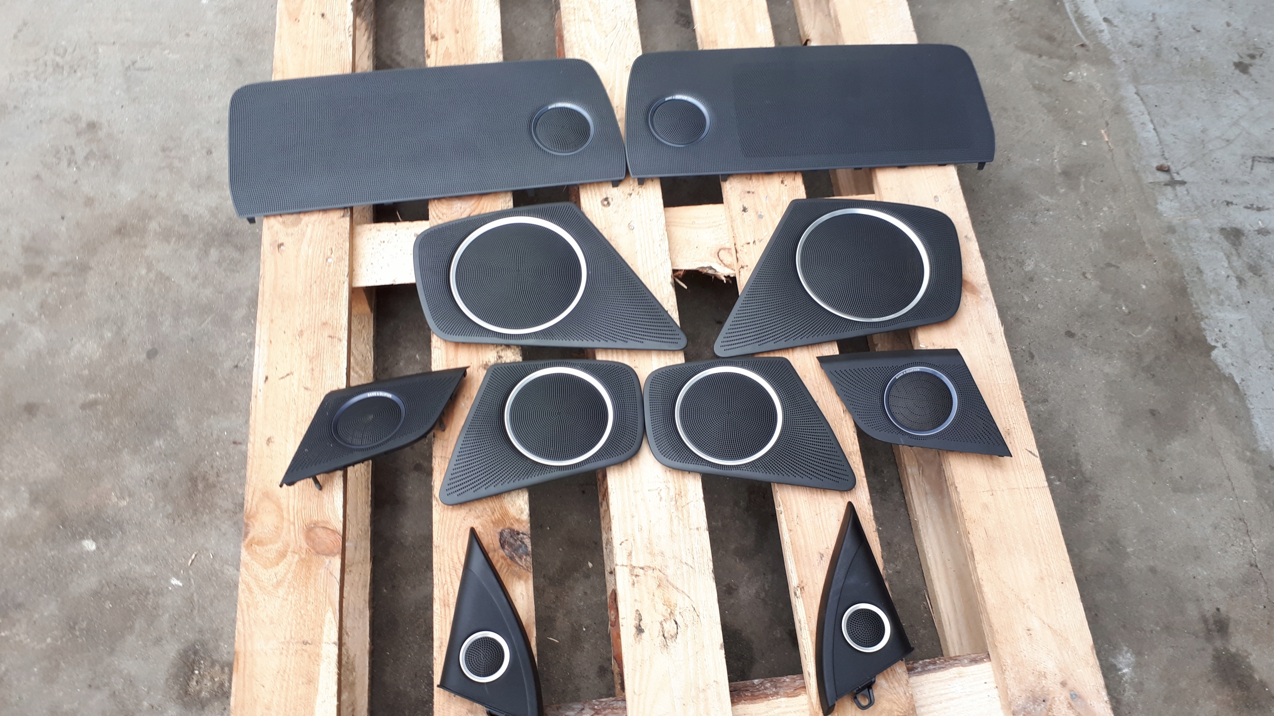 S4 B8 A4 MASKOWNICE Portière Console Bang OLUFSEN