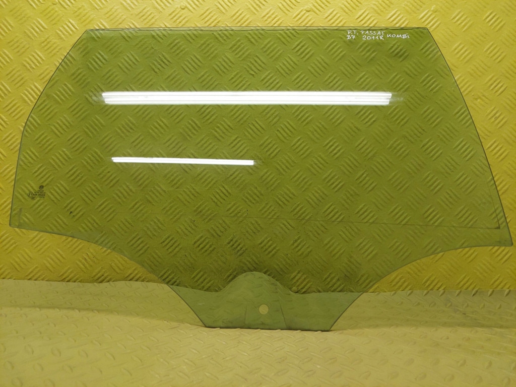 VW PASSAT B7 KOMBI window door right rear part
