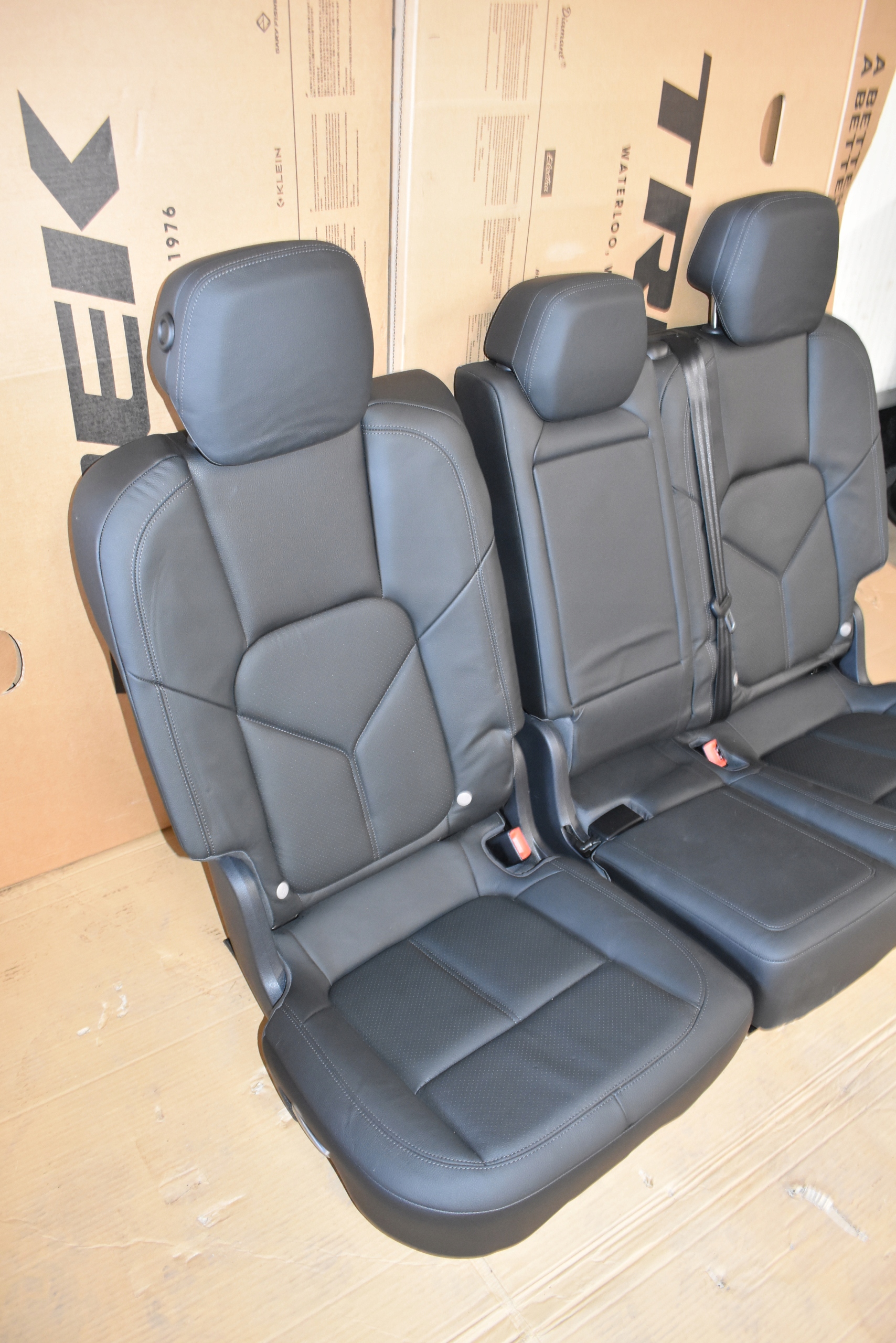 IDEALNE seats side TUNEL armrest PORSCHE CAYENNE 7P5 LIFT 1