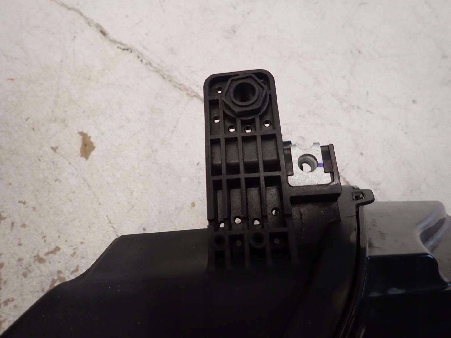 light front front right MG HS 2024- FULL LED