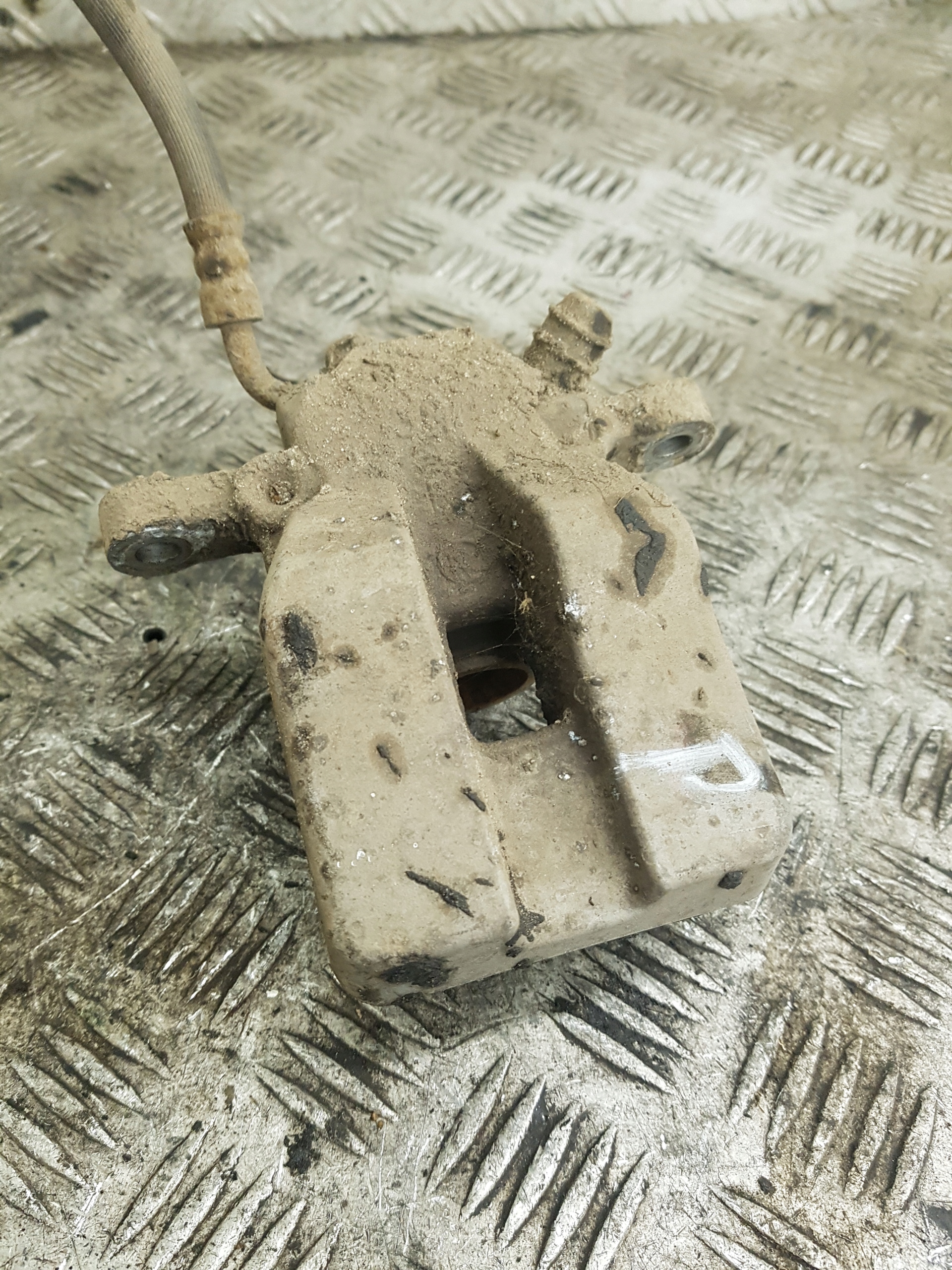 caliper brake right rear part rear TOYOTA RAV4 3