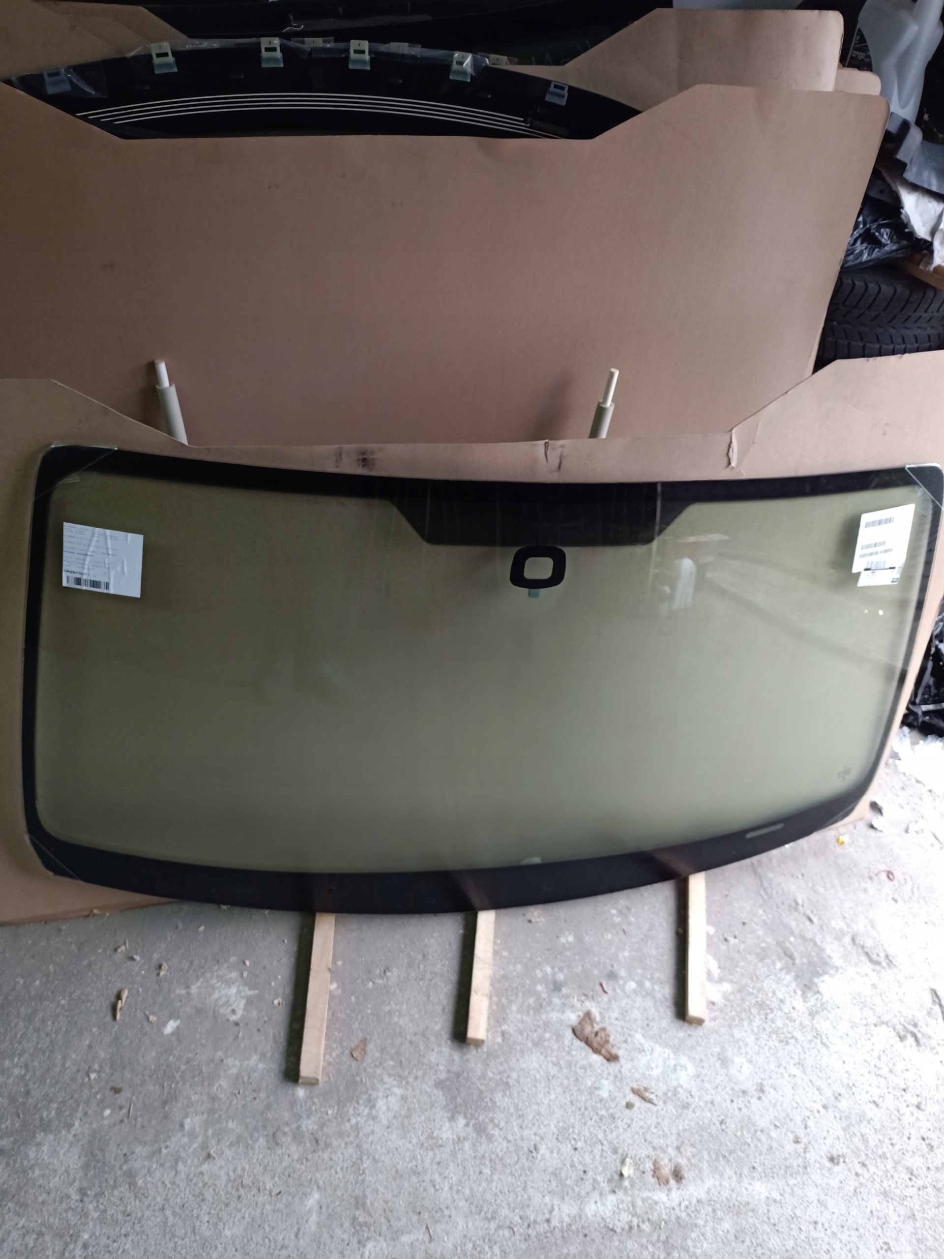 СКЛО ПЕРЕД VW AMAROKh ДАТЧИК