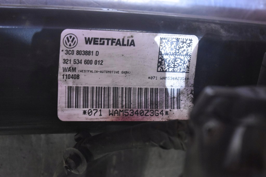 tow 308038811231 VW PASSAT B6 KOMBI 05-10