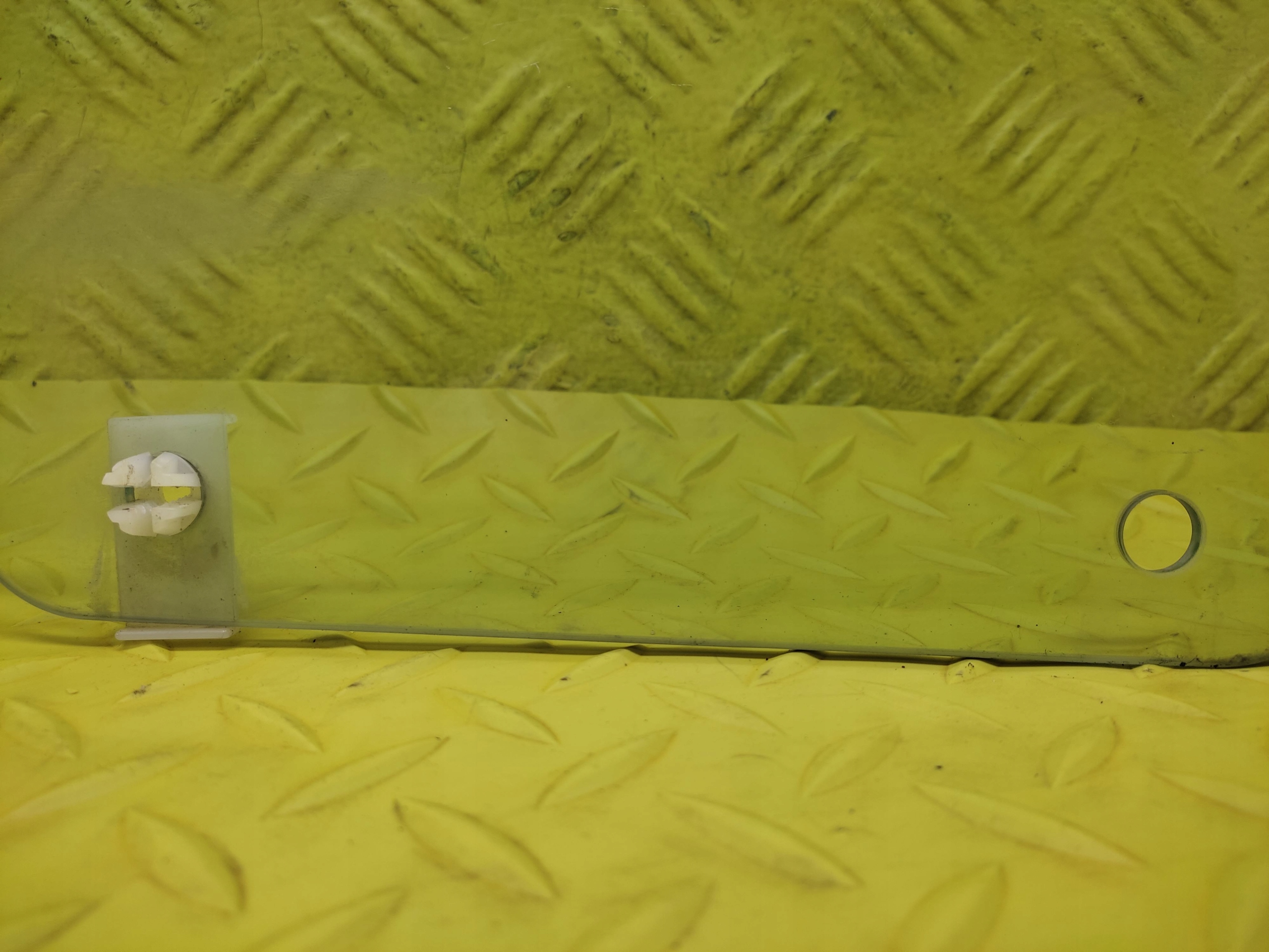 SUZUKI FORENZA KOMBI window door left front