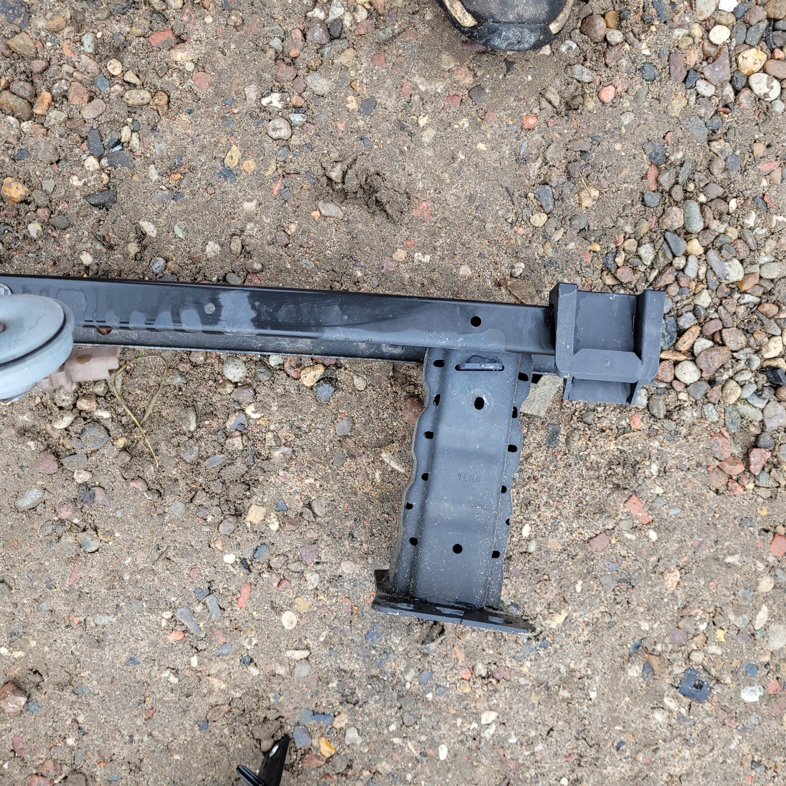 sider below bumper front RENAULT TWINGO III