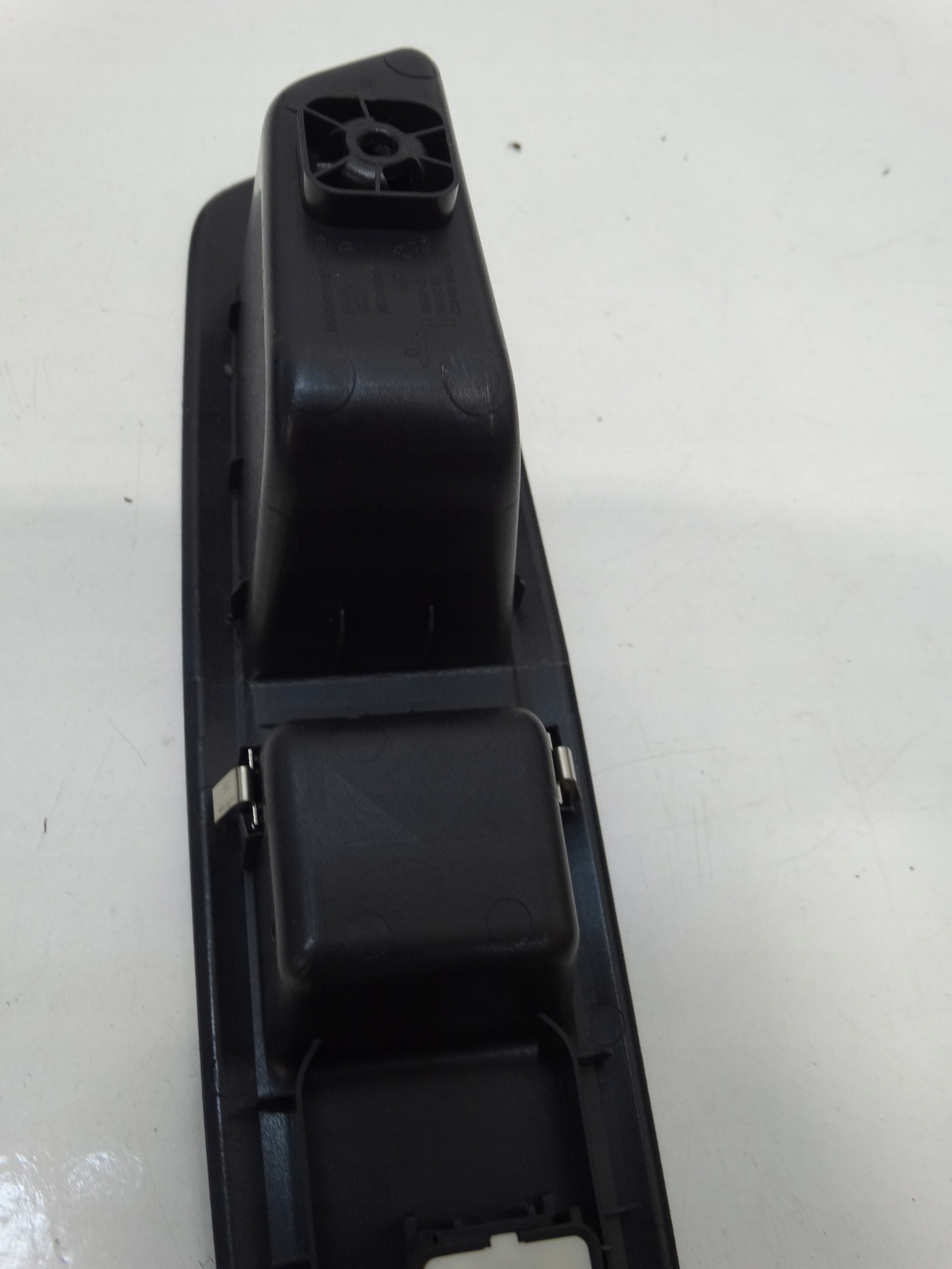 switch PANEL of the window right front CITROEN C4 III 9833109980 2020R.