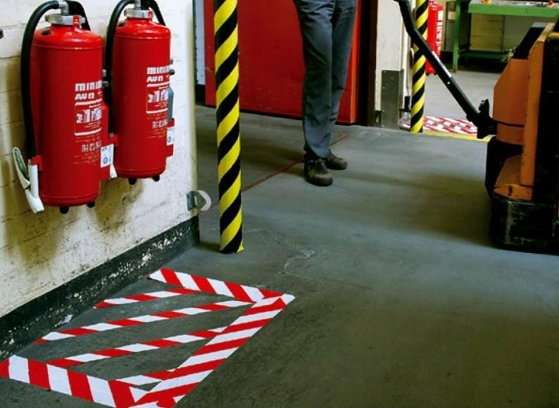 TESA TAŚMA OSTRZEGAWCZA ŻÓŁTO-CZARNA 33m 50mm Długość 33 m