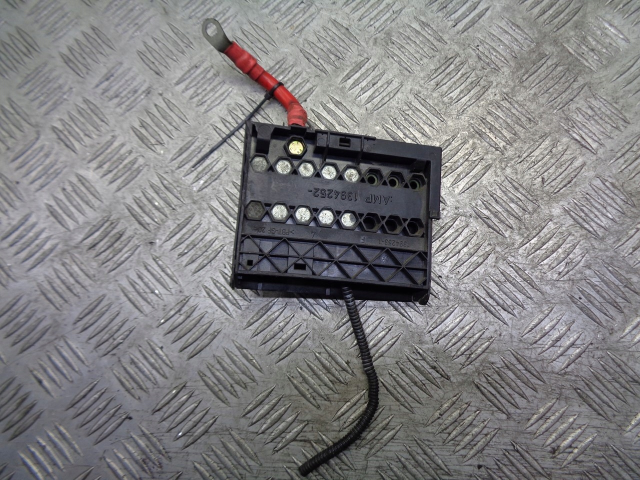 SKRZYNKA BEZPIECZNIKÓW FORD FUSION 1.6