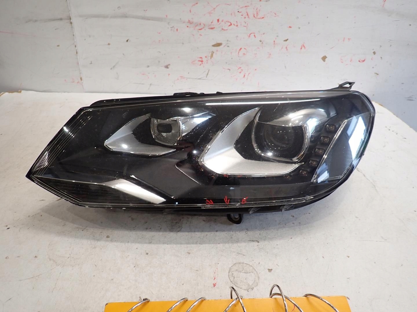 light front front left VW TIGUAN II 2010-2014 BI-XENON SKR 7P1941751