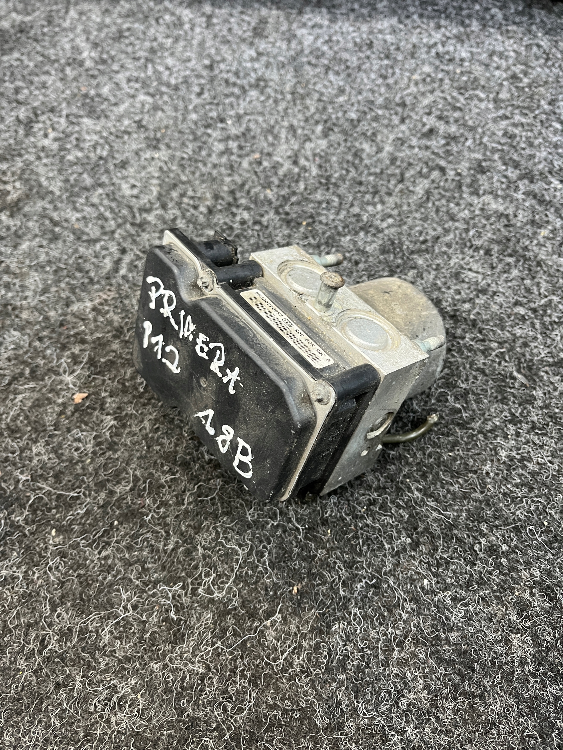 nissan NOTE e12 насос abs 476603VU0B